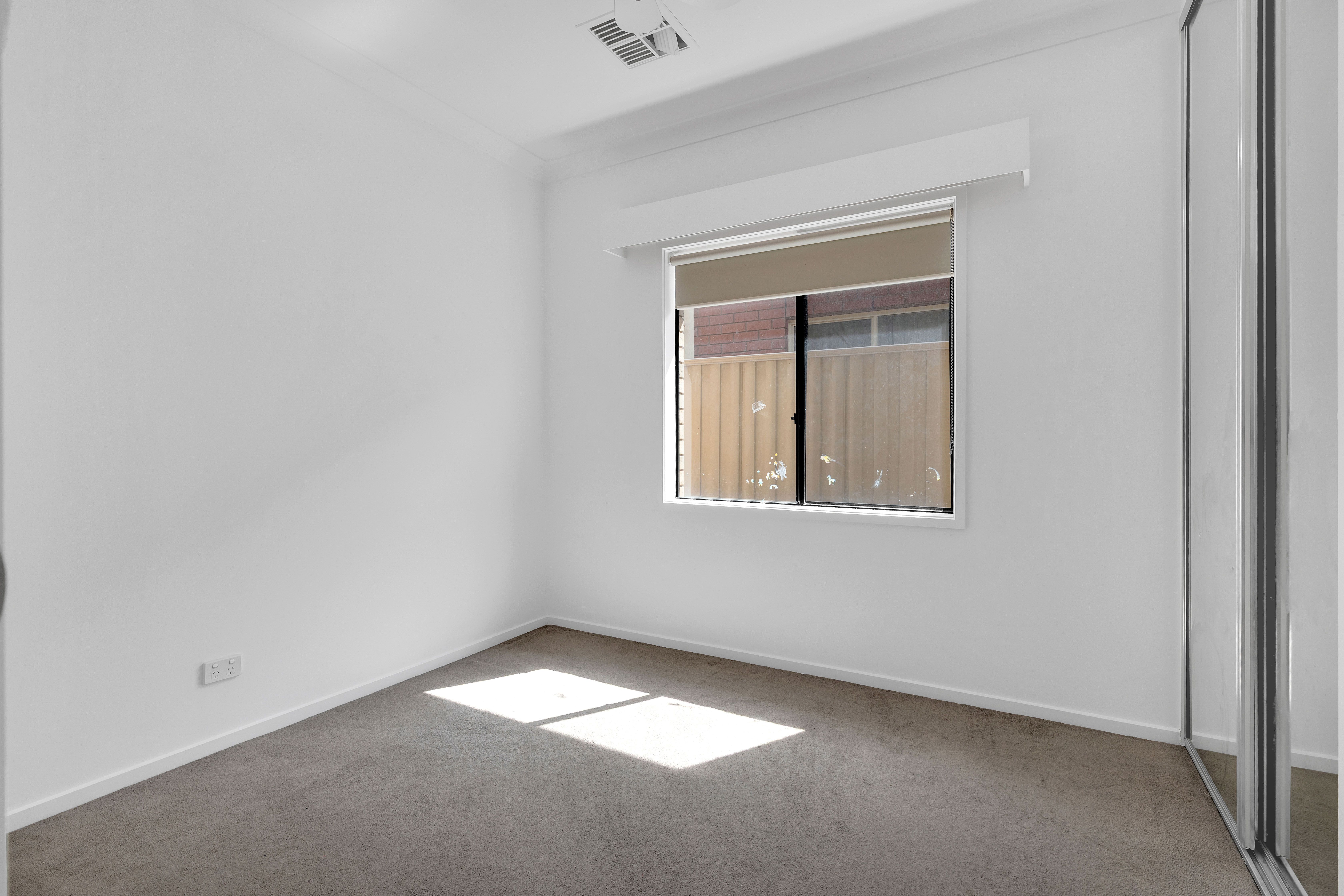 12A Moreshead Street — photo 8 of 17