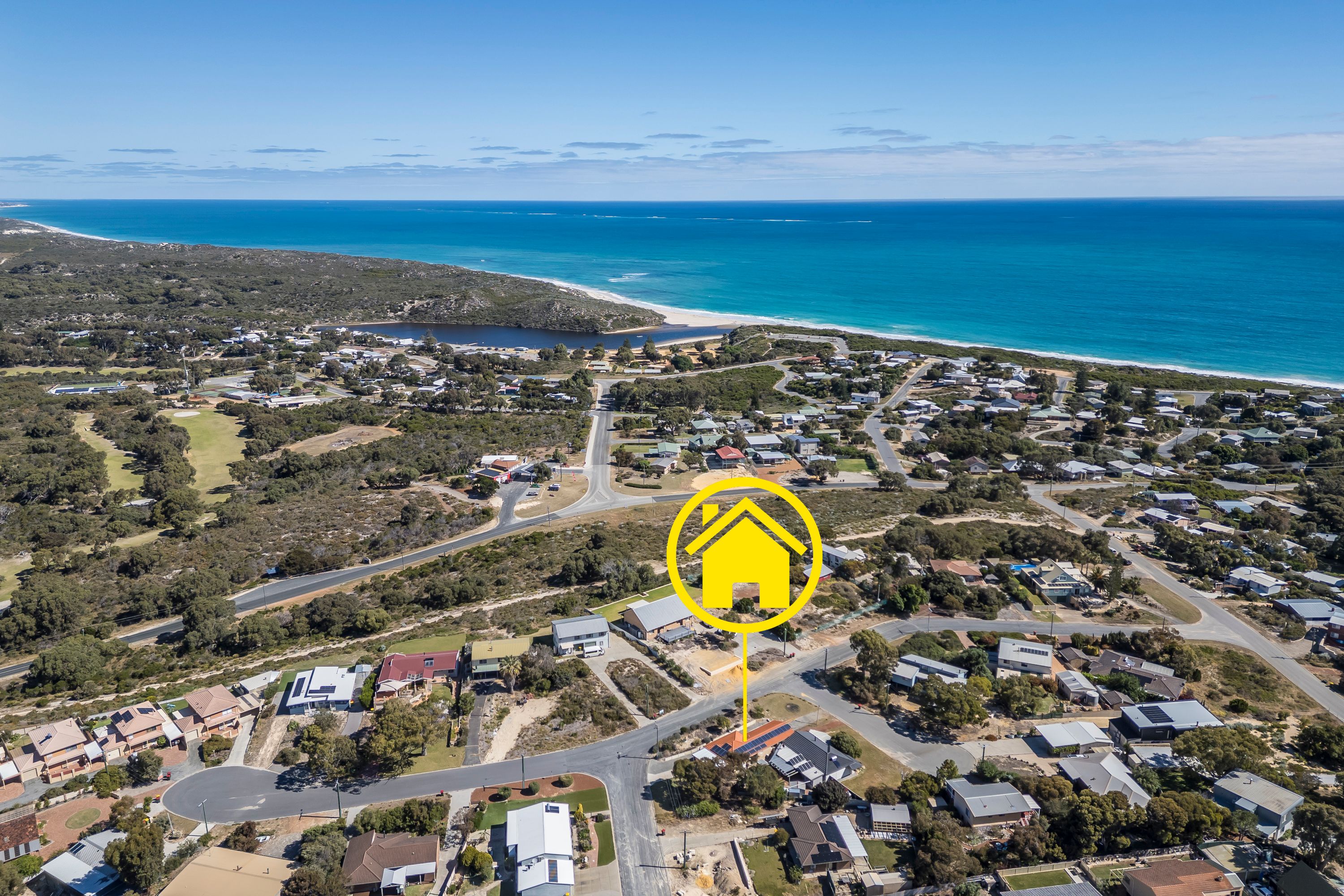 7 Dhu Street — photo from Ray White Northern Coast