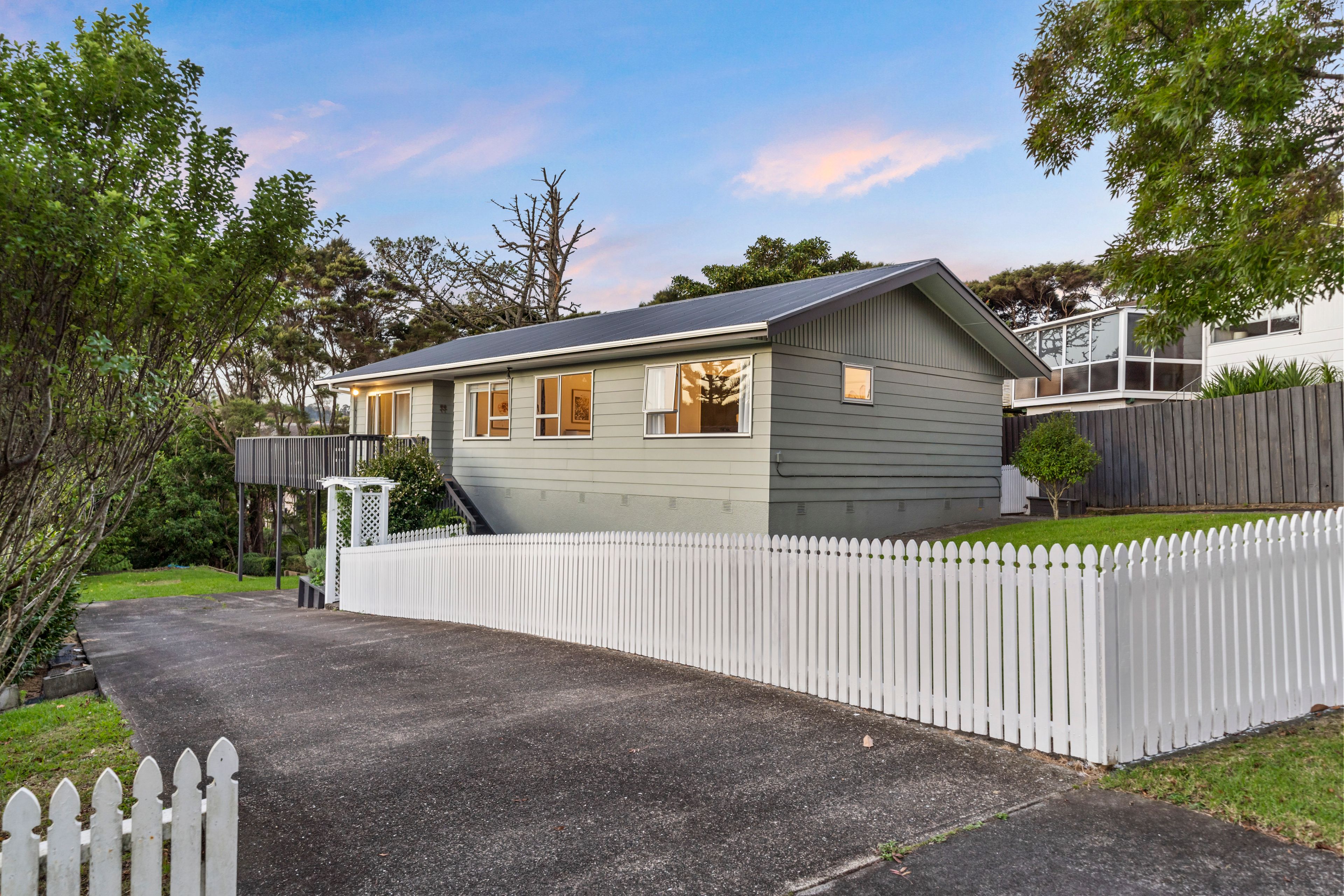 13 Houston Place, Bayview, North Shore City