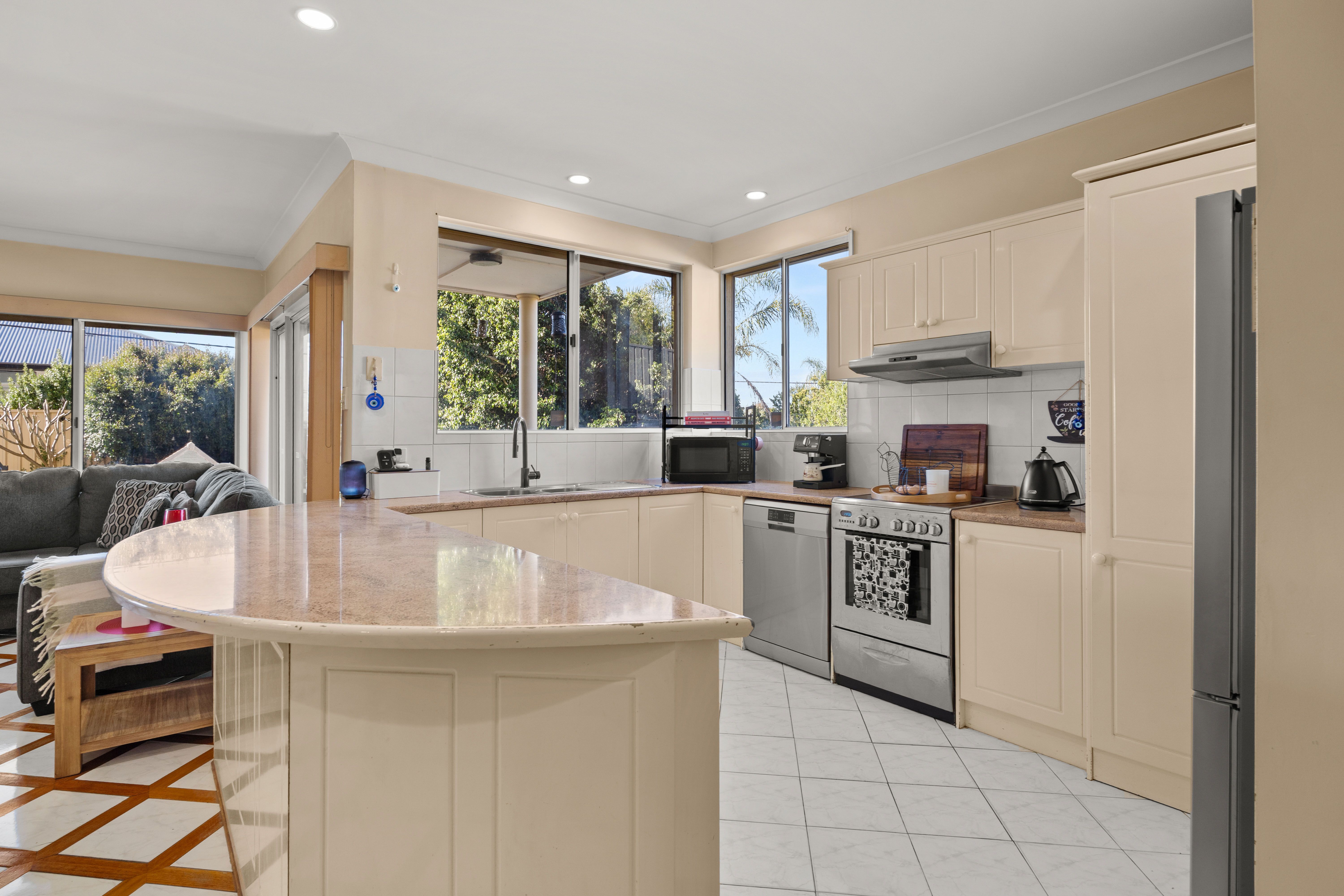 37 Braeside Avenue — photo 5 of 29