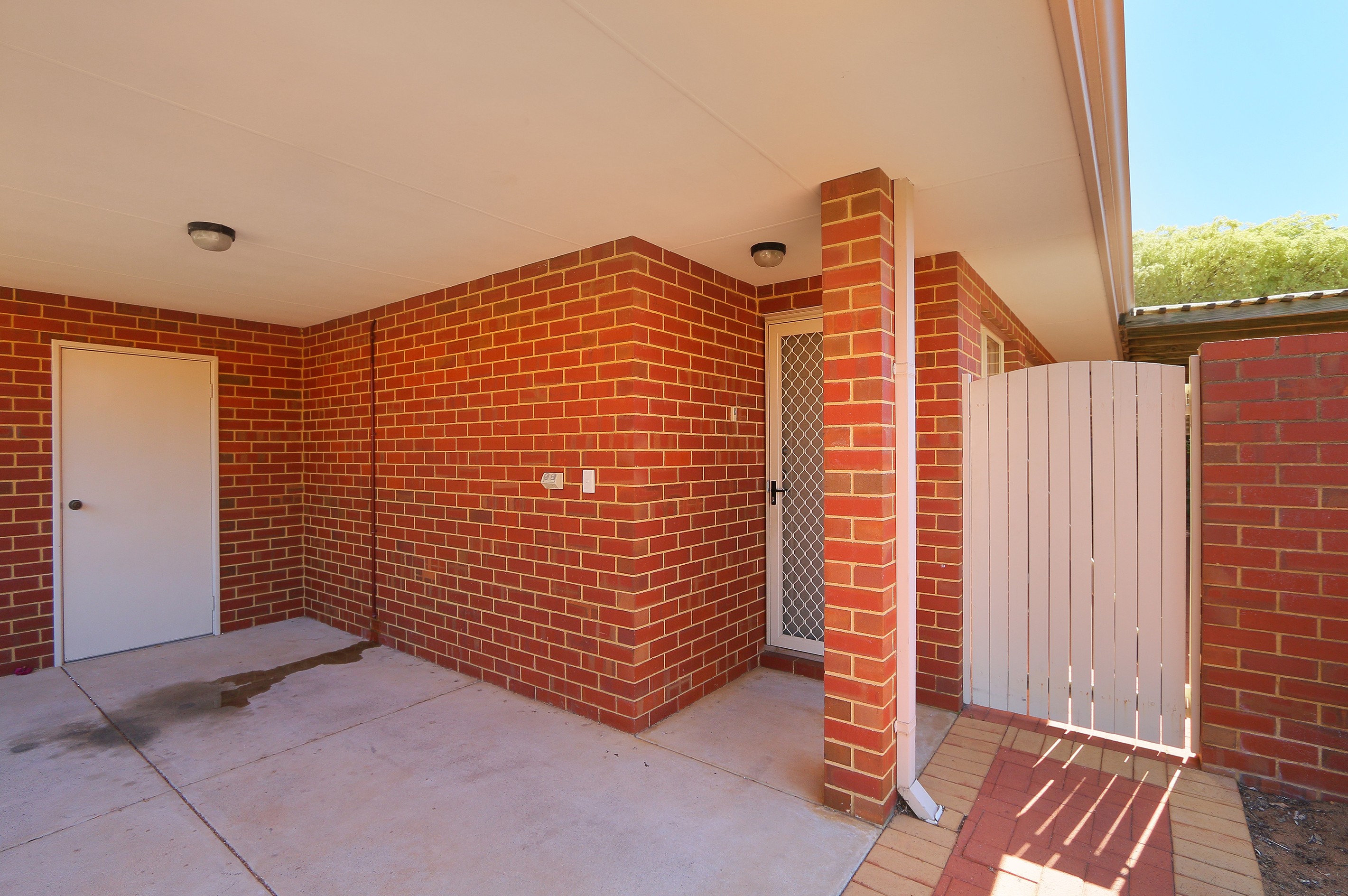 4/8 Fallow Crescent, Spearwood, WA 6163