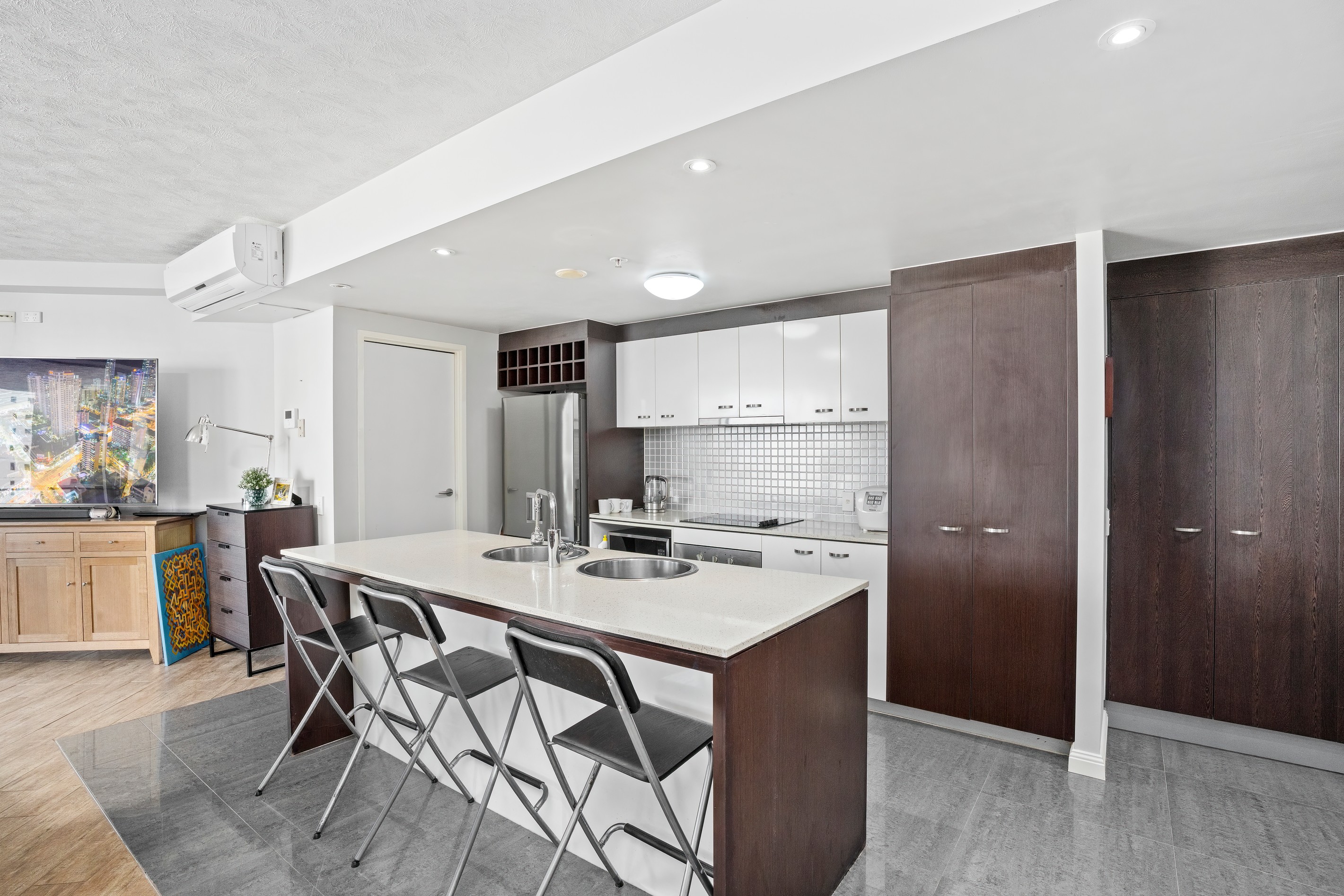607/18-20 Fern Street, Surfers Paradise, QLD 4217