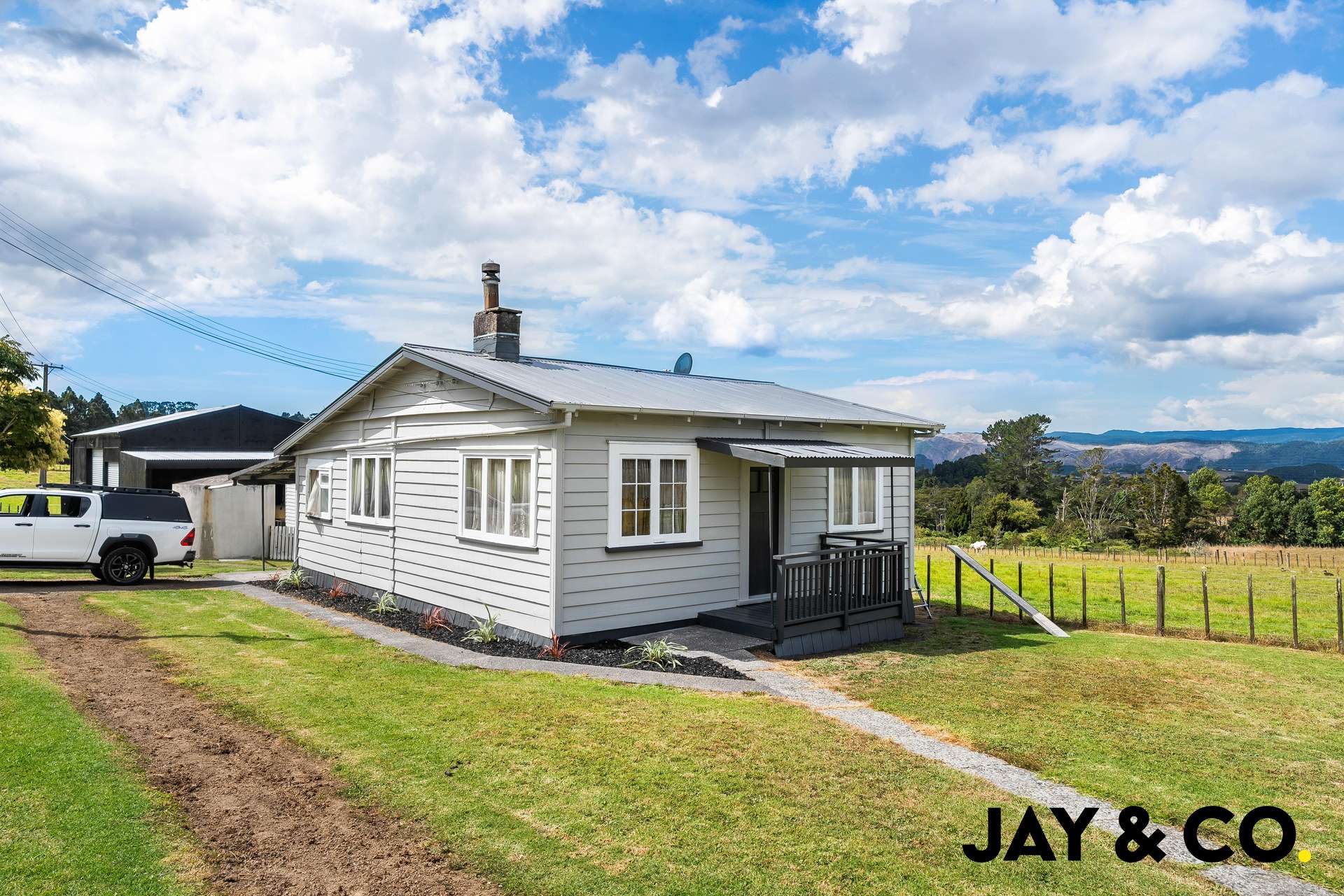 1893 Hunua Road photo 16