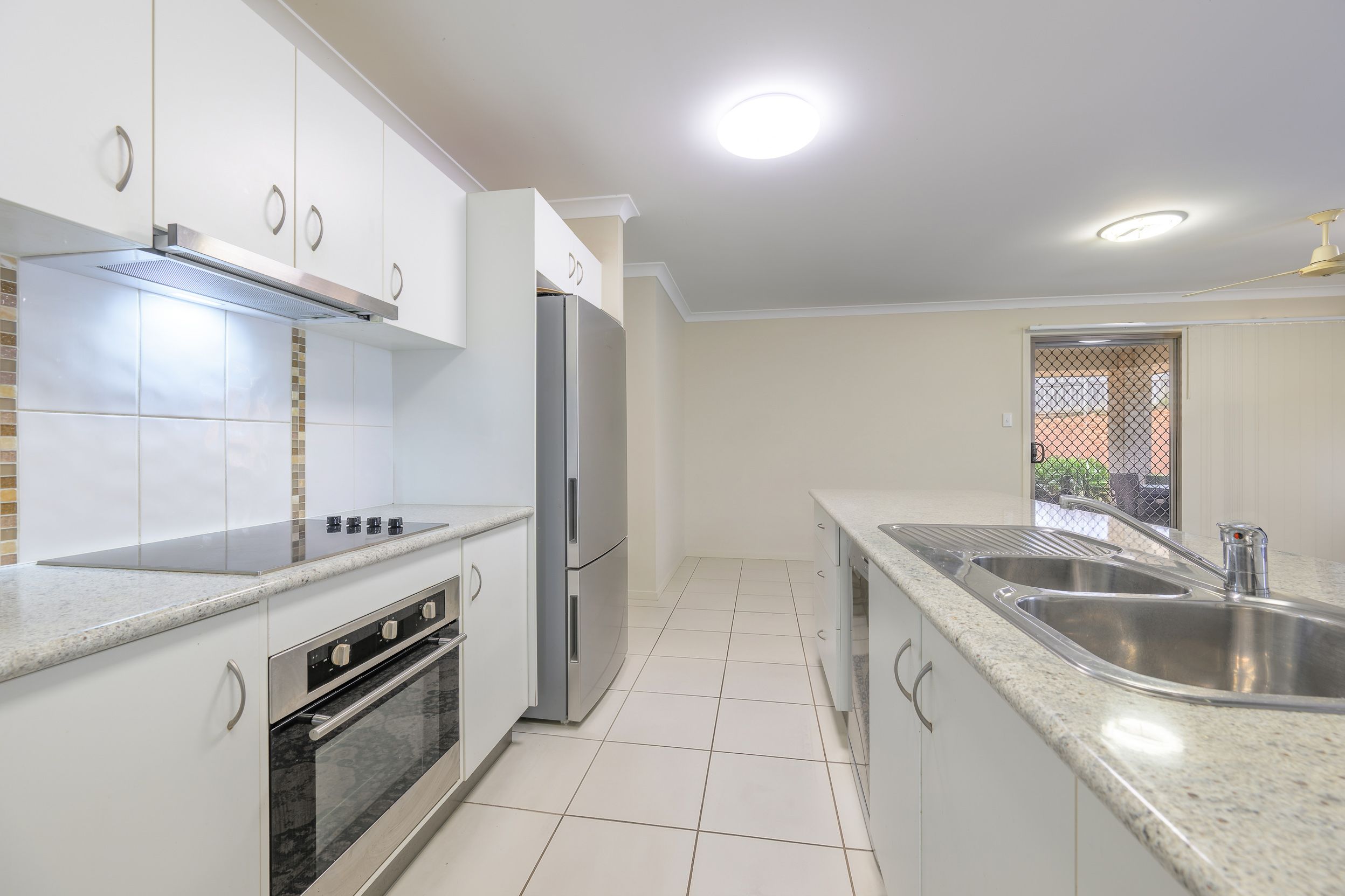 44 Iris Road, Kirkwood, QLD 4680