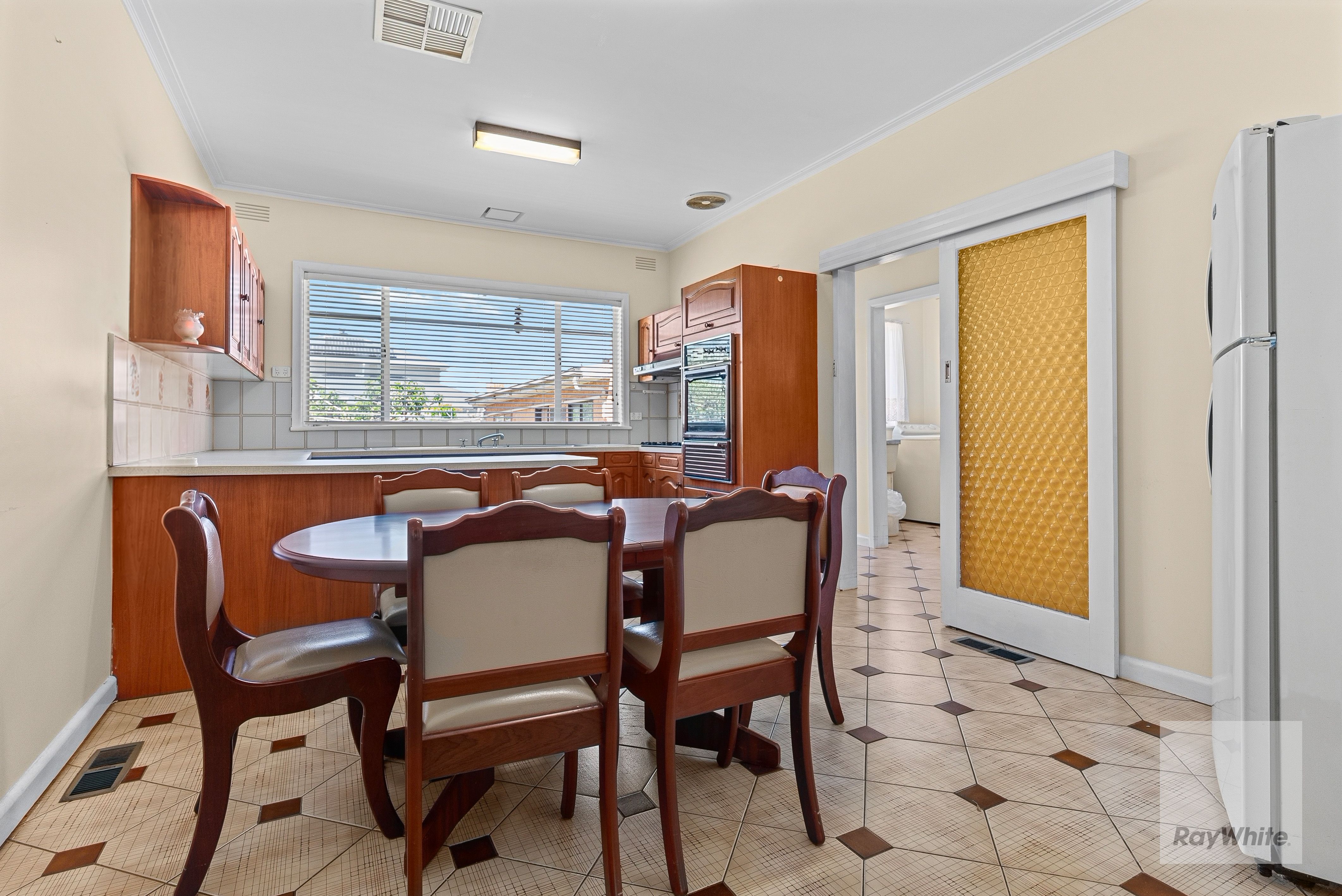 44 View Street — photo 7 of 24