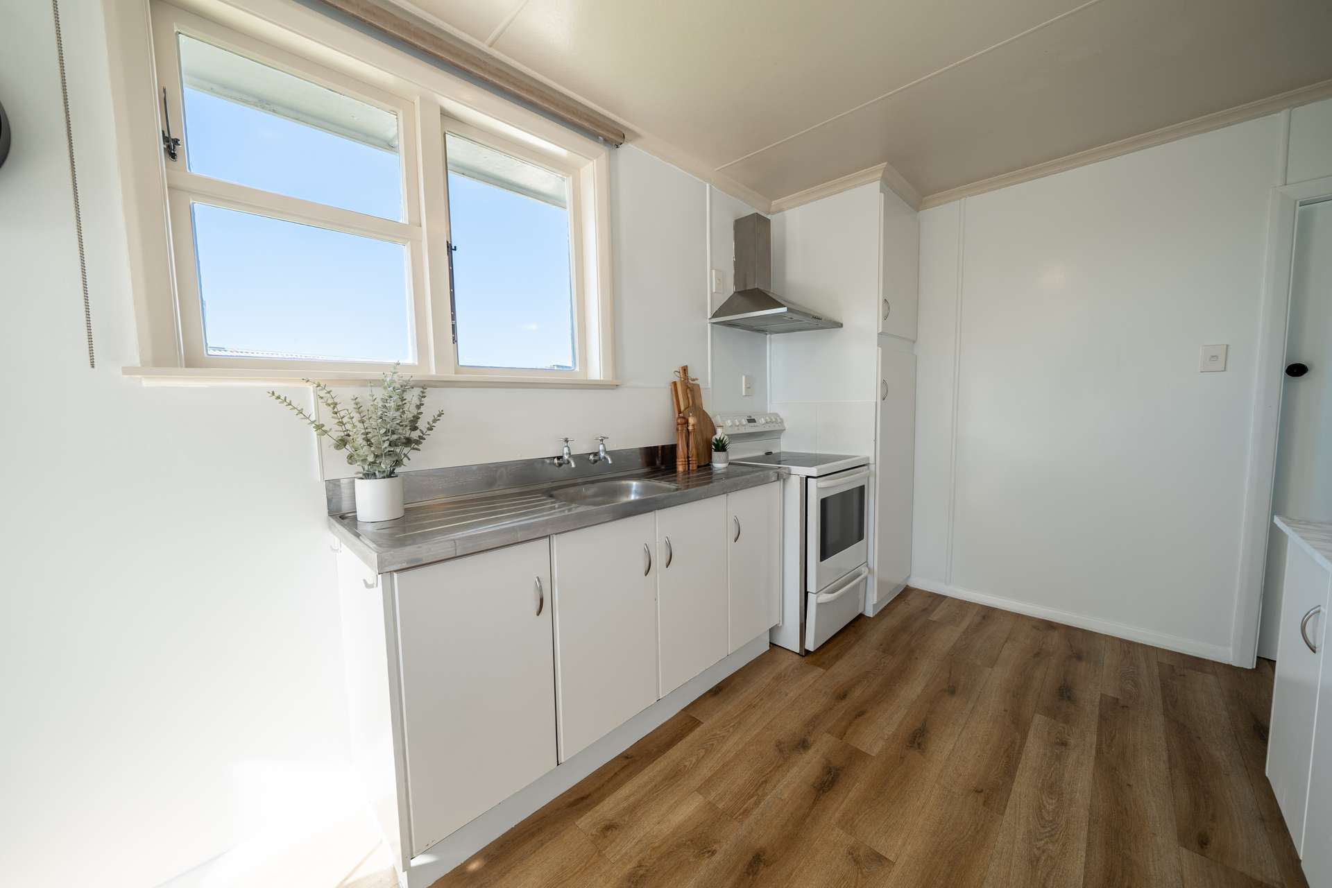 76 Adamson Crescent photo 7