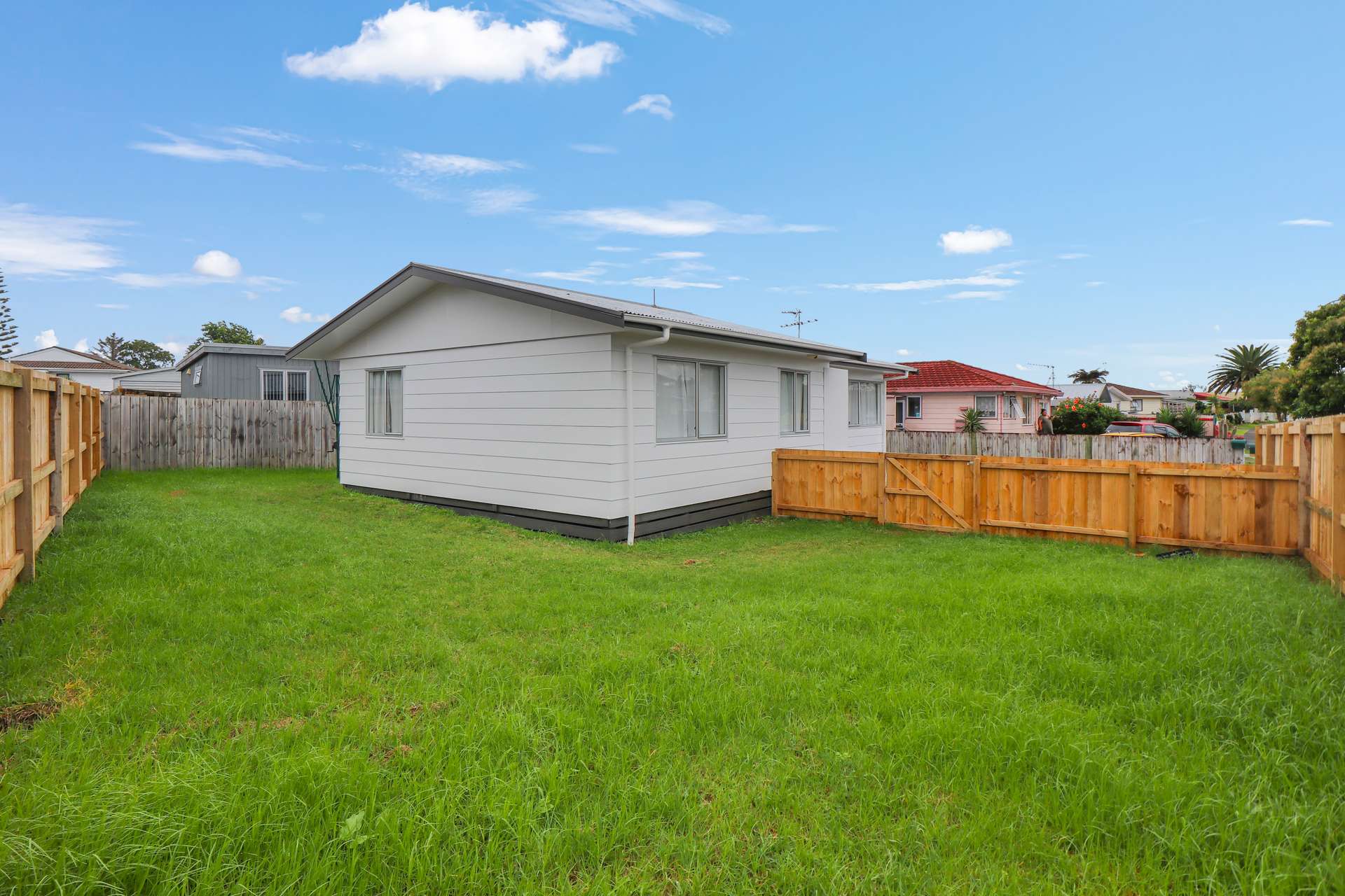 8 Dunstan Place photo 12