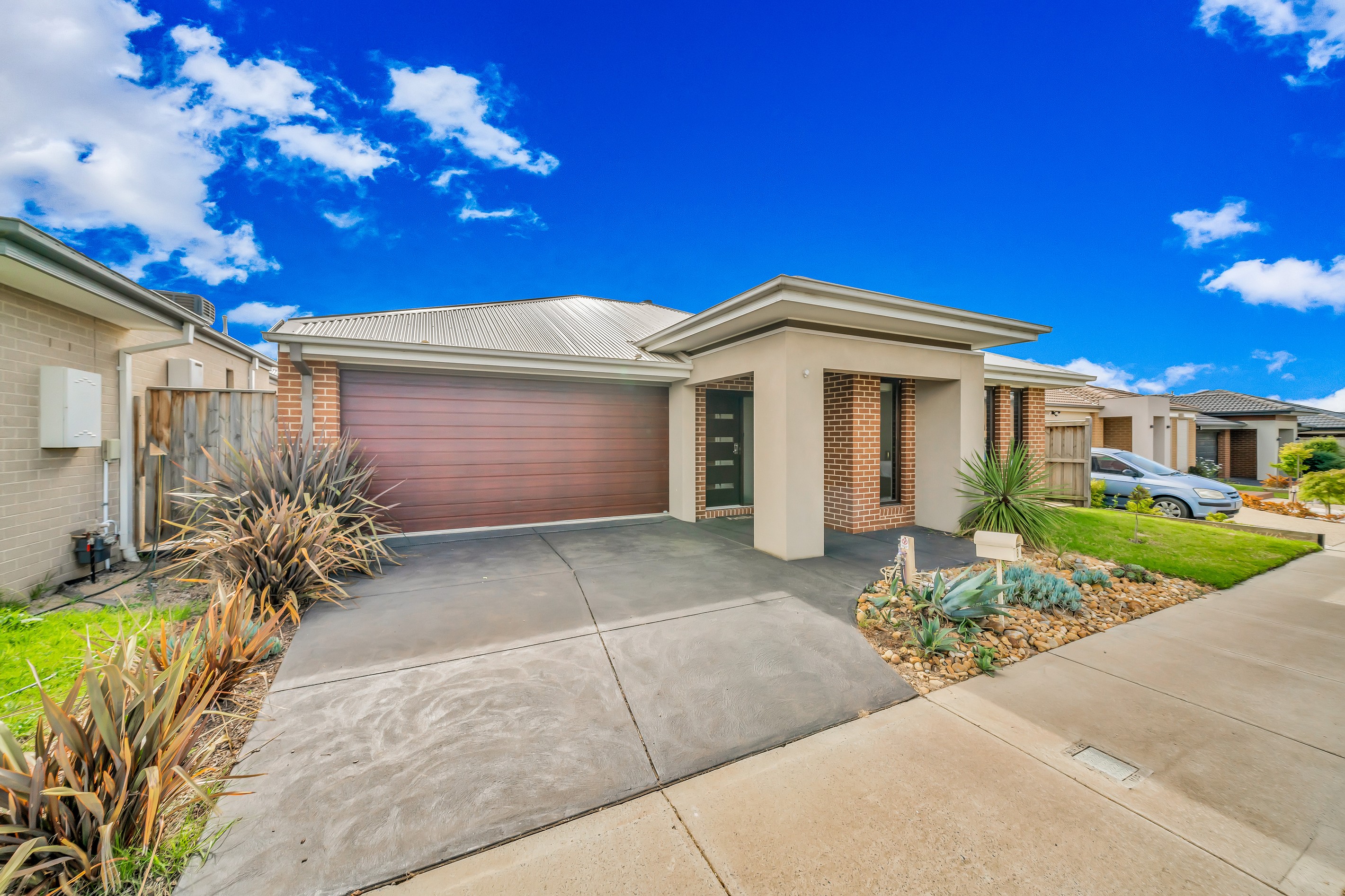 8 Mahal Drive, Clyde North, VIC 3978