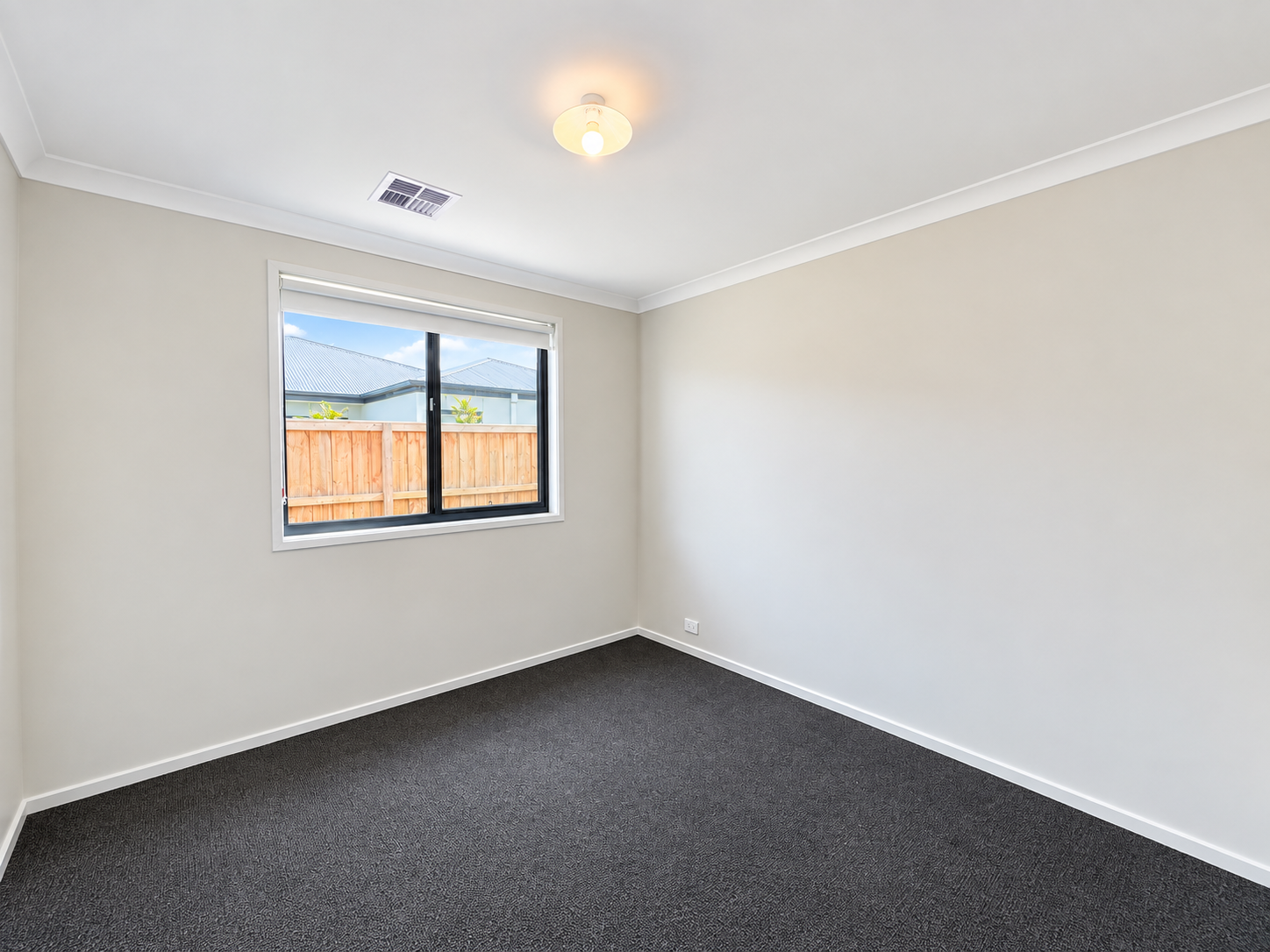 24 Petersfield Way — photo 14 of 17