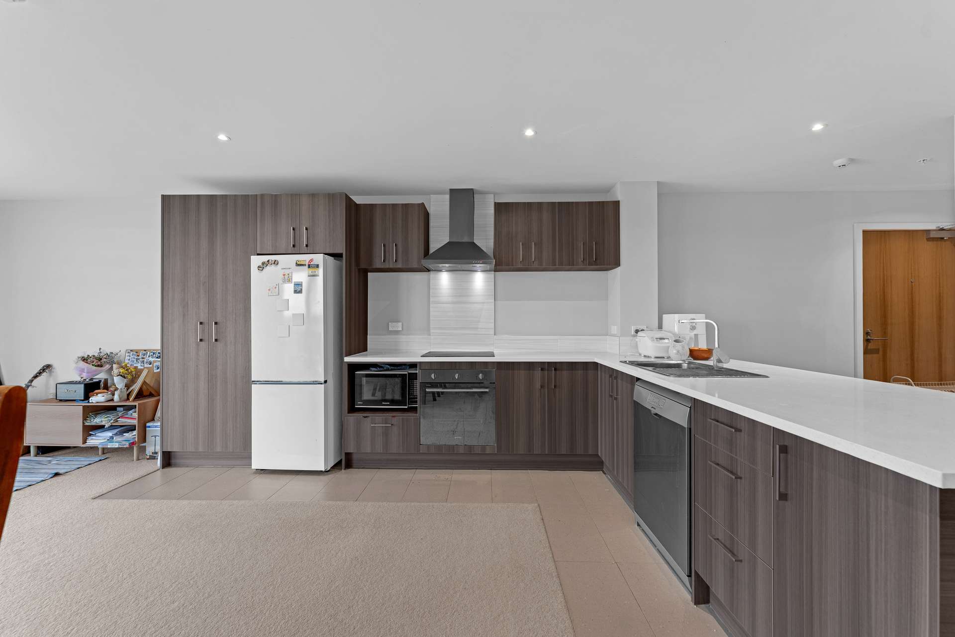 509/1 Rose Garden Lane photo 0