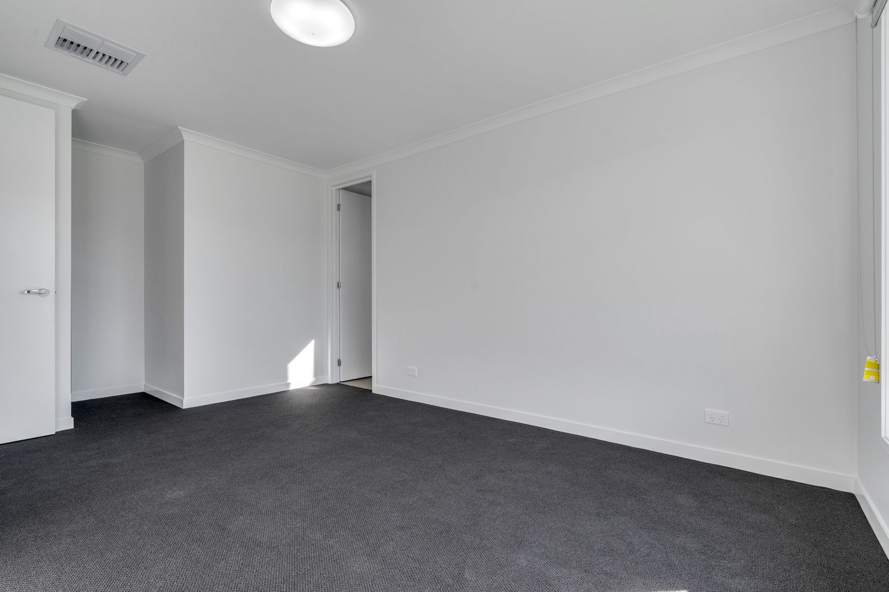 12 Aviemore Street — photo 11 of 21