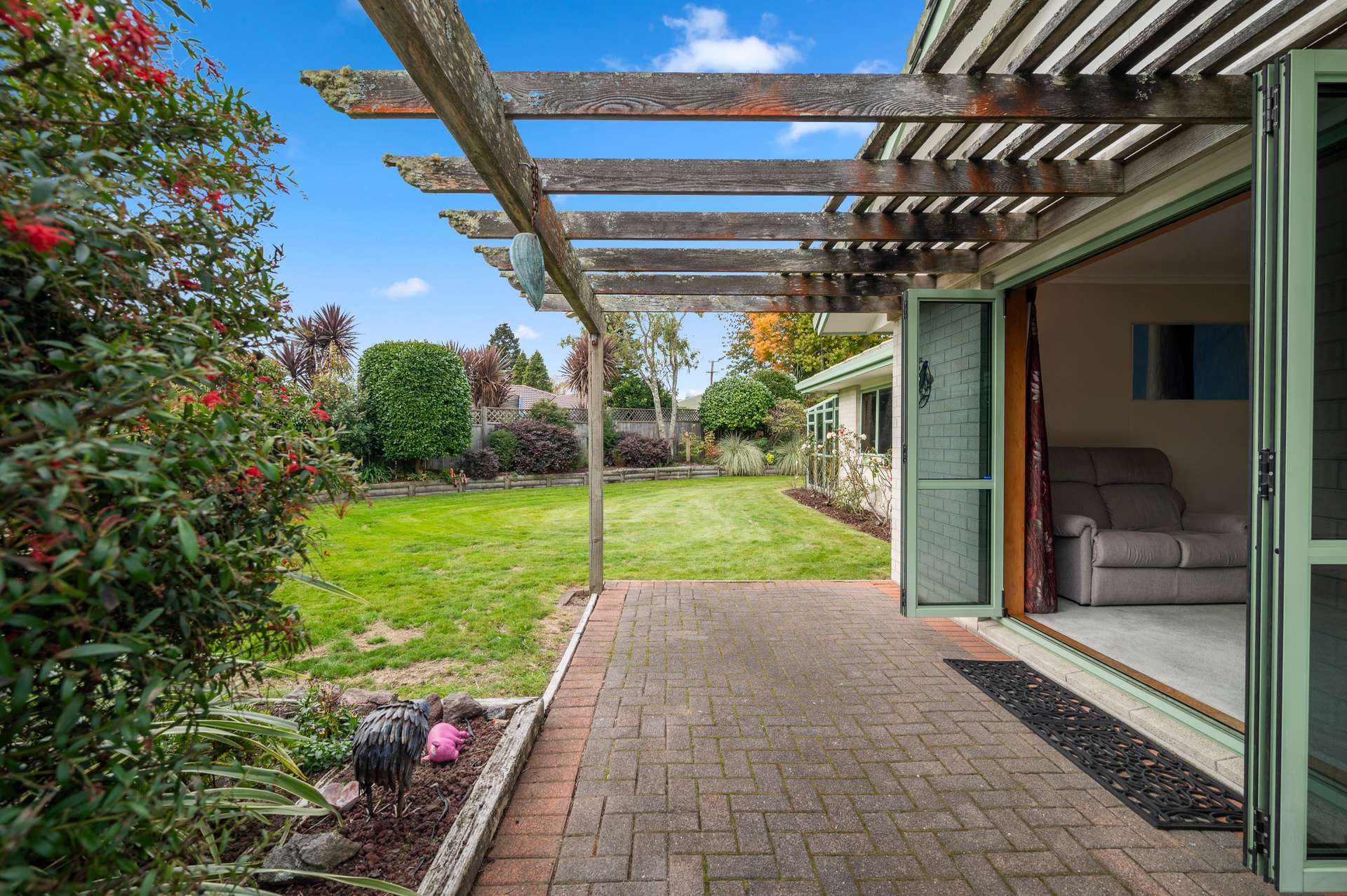 16 Kahurangi Drive photo 9