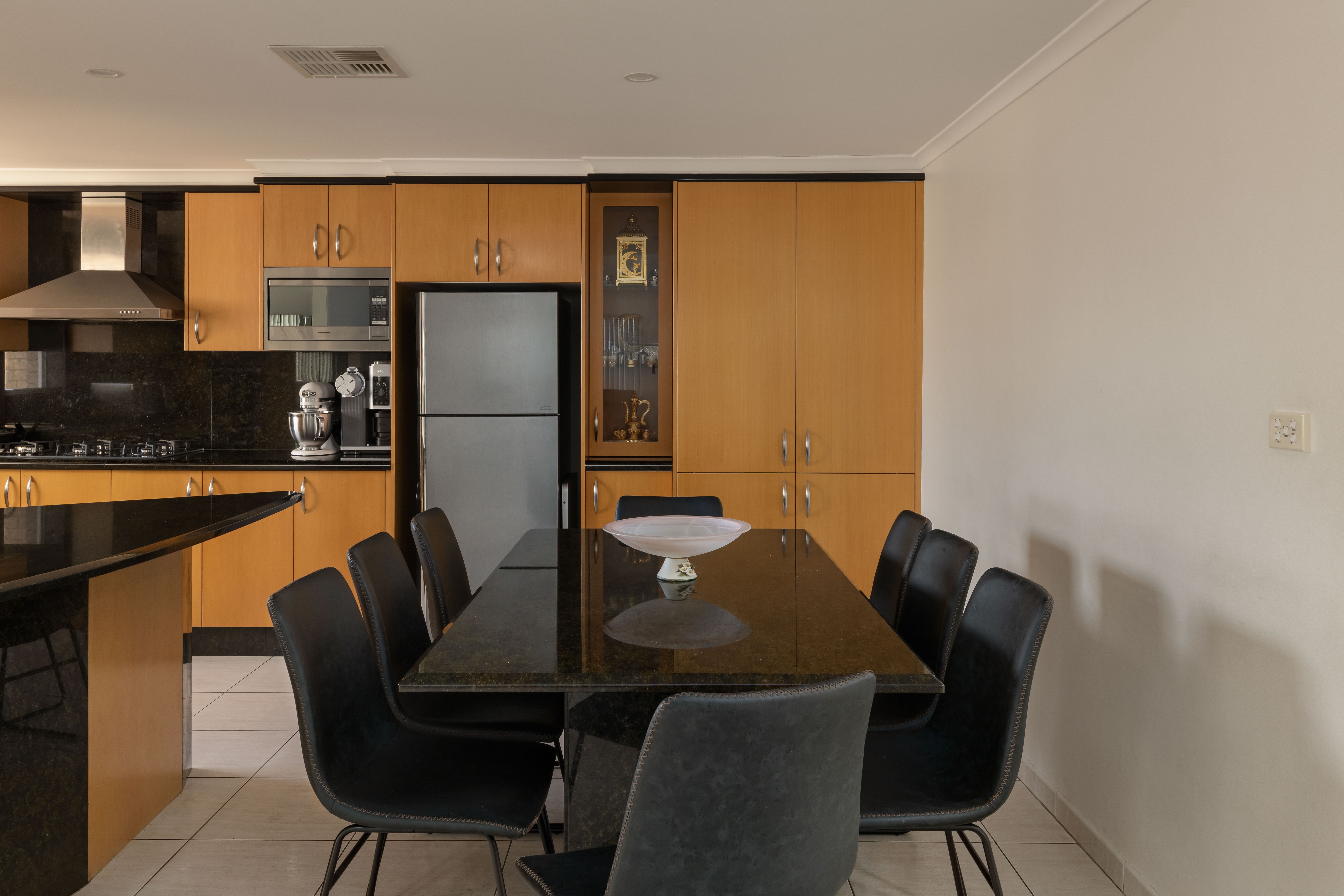 71 Whitaker Street — photo 8 of 18