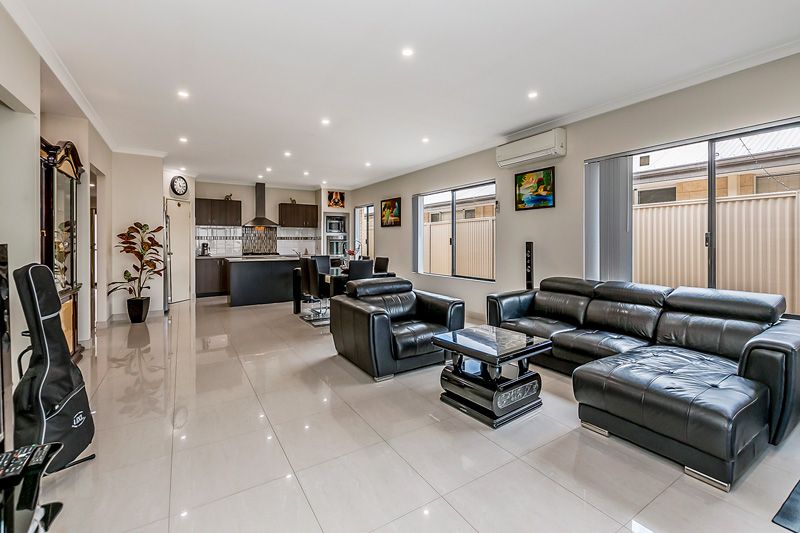 14 Hayeswater Circuit, Waikiki, WA 6169 Sold House Ray White