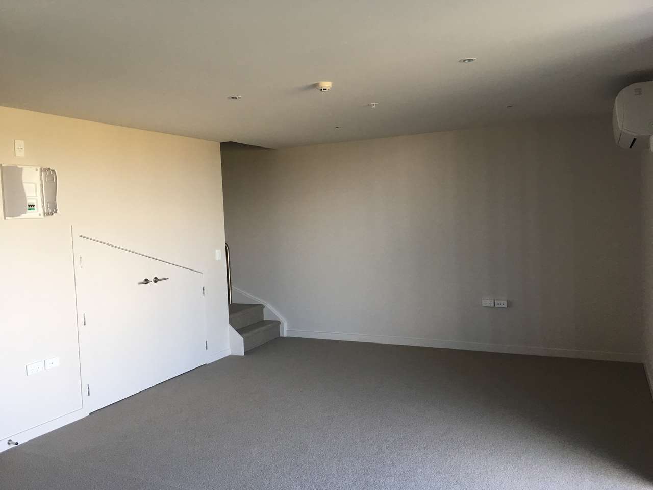 305E/25 Don McKinnon Drive, Albany, North Shore City Real Estate