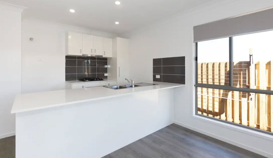 2/18 Mercy Circuit, Park Ridge, QLD 4125