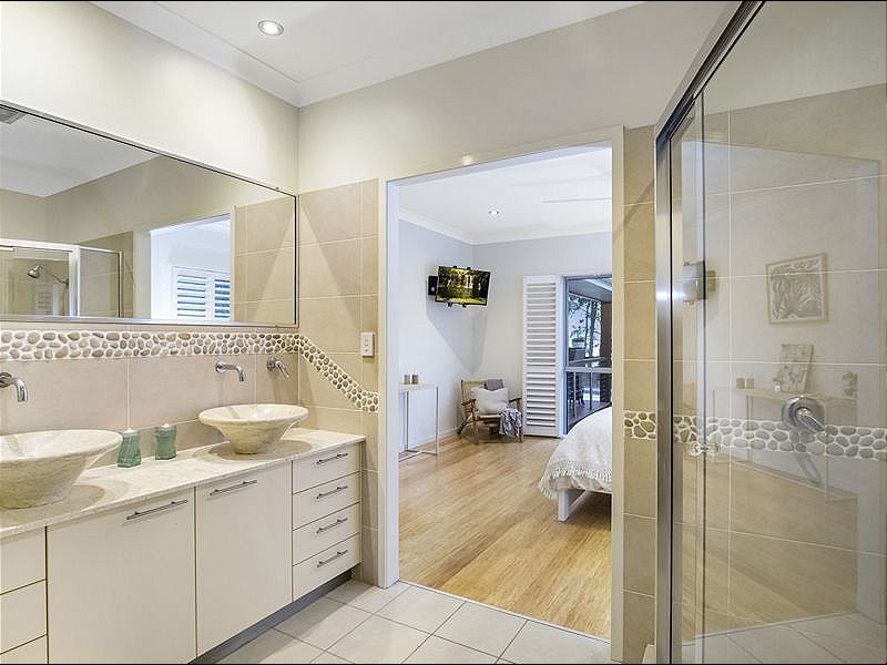 56 White Patch Esplanade, White Patch, QLD 4507 Sold House Bribie Island Real Estate Ray