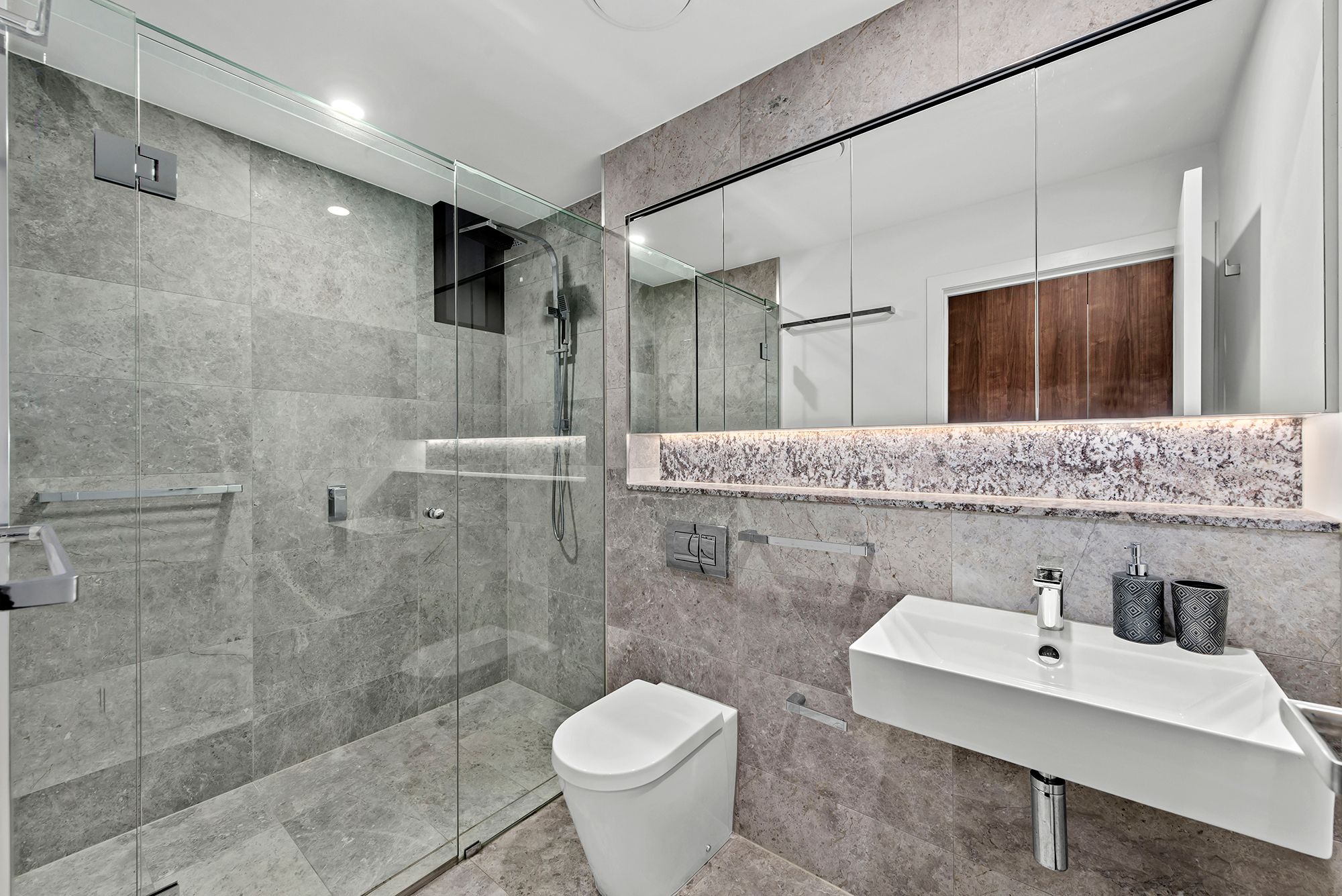 202/23 Wilson Street — photo 13 of 27