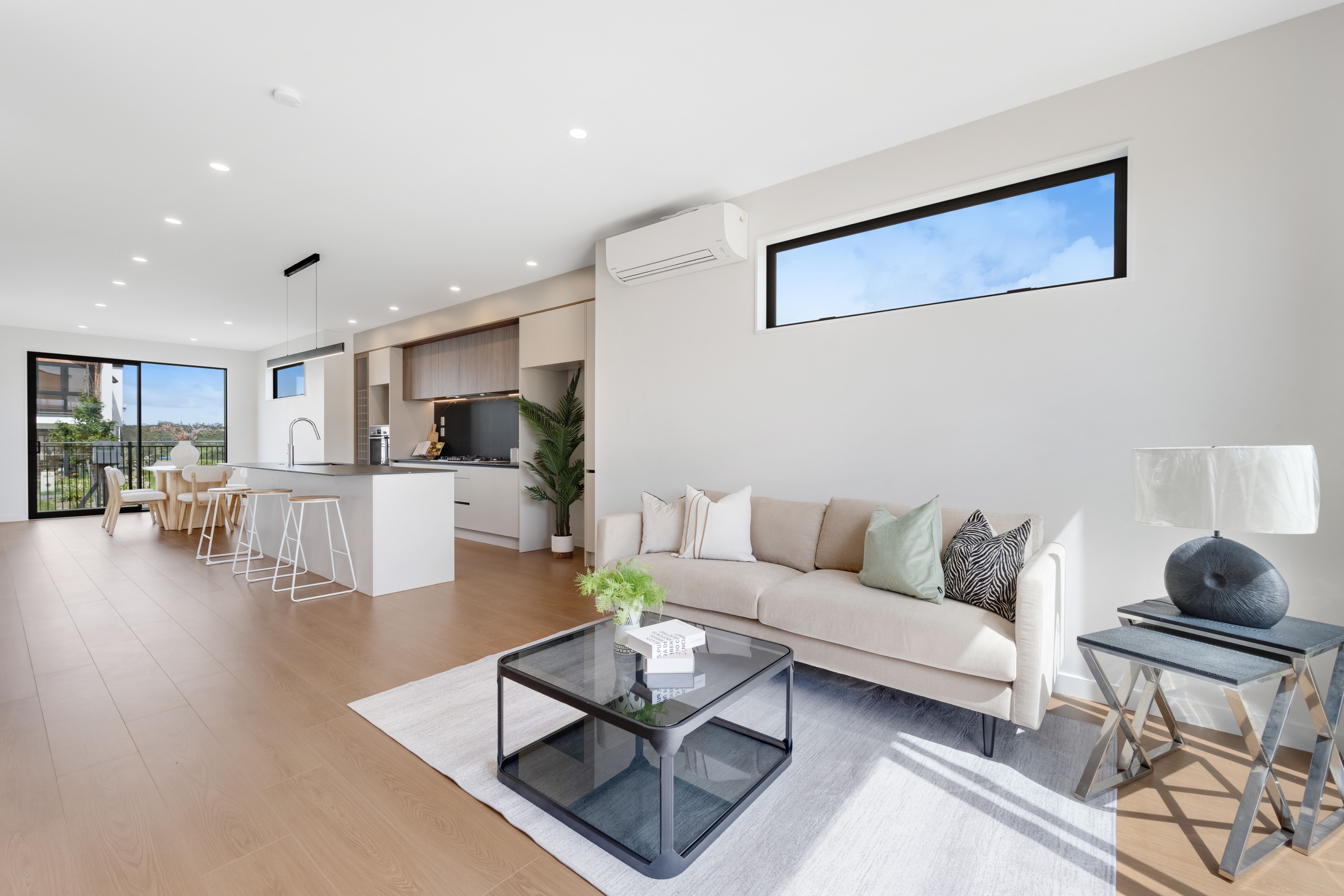 8/57 Tahetoka Street, Westgate, Waitakere City