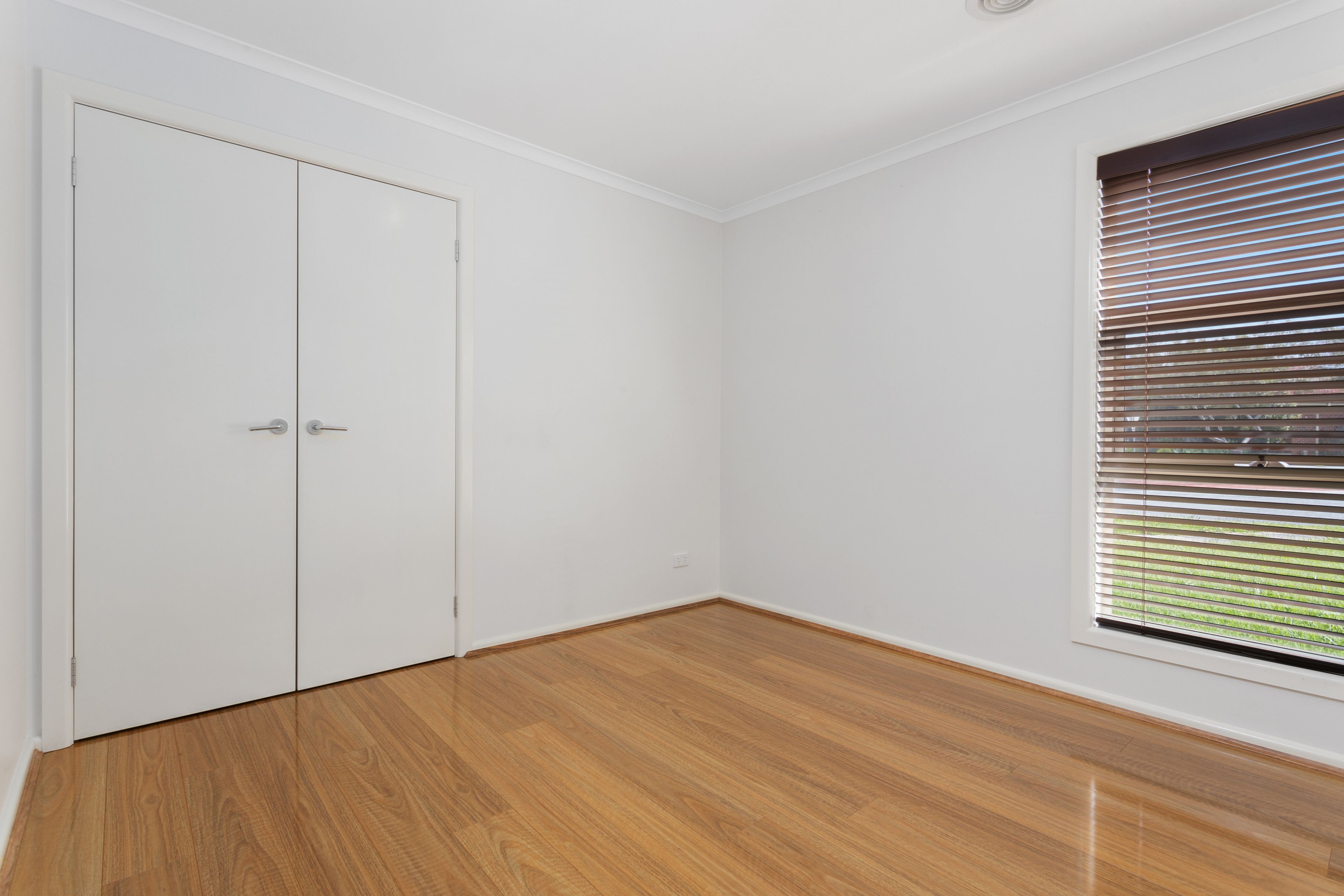 10 Riviera Drive — photo 11 of 17