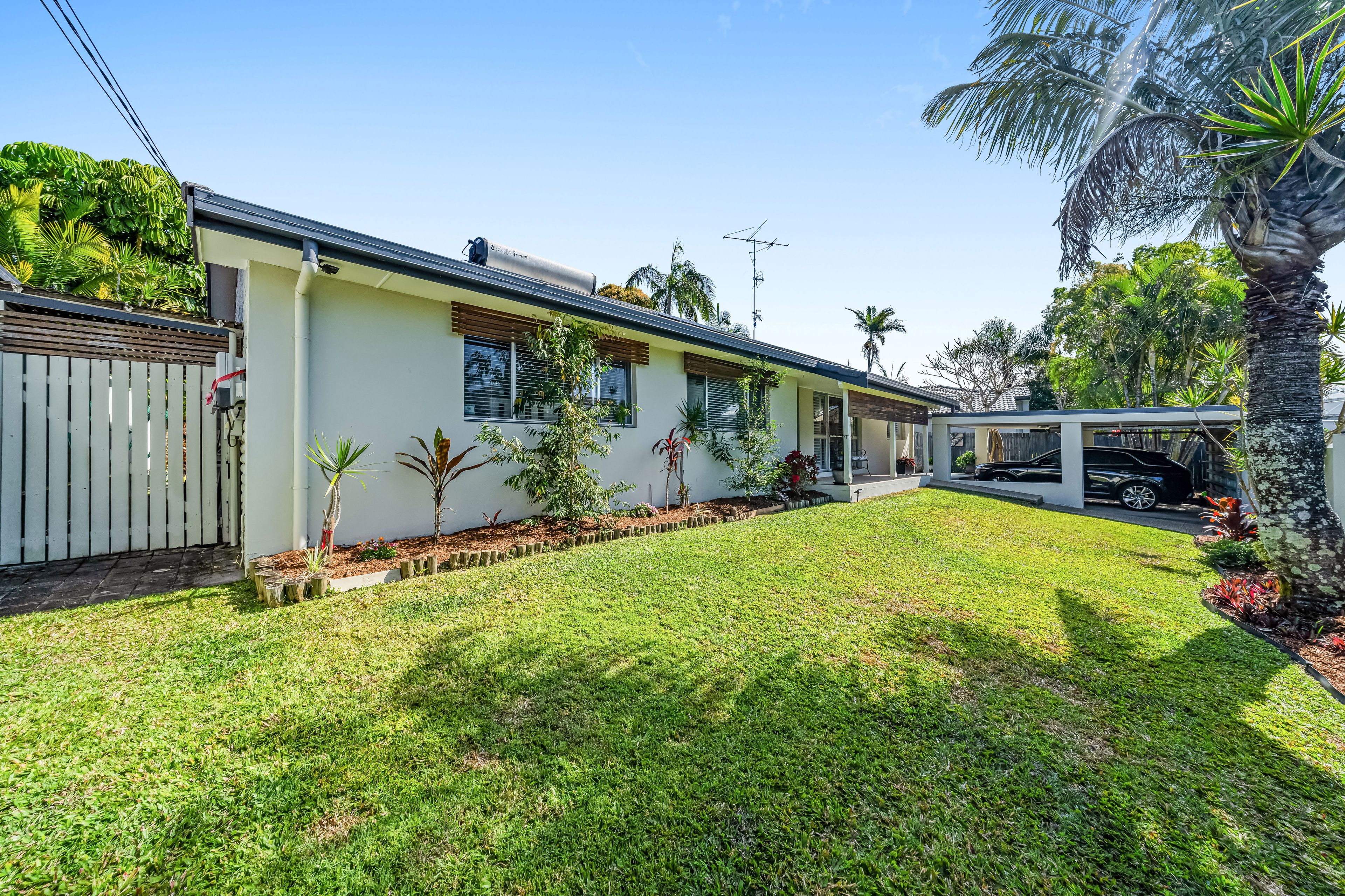 7 Garden Grove Street, Carrara, QLD 4211