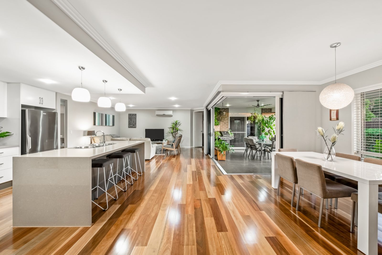 24 Brimblecombe Drive, Middle Ridge, QLD 4350