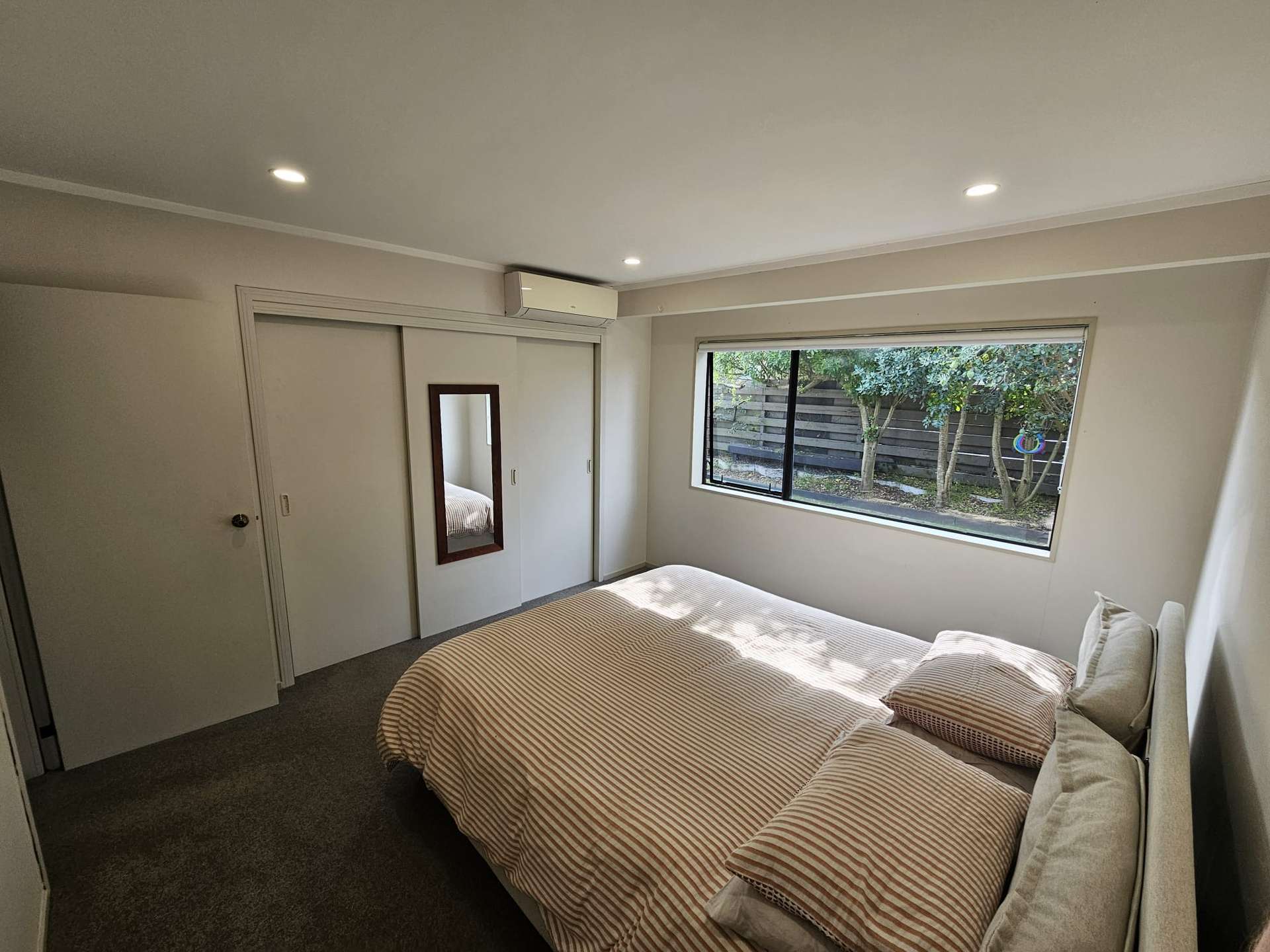 11B Golf Road photo 5