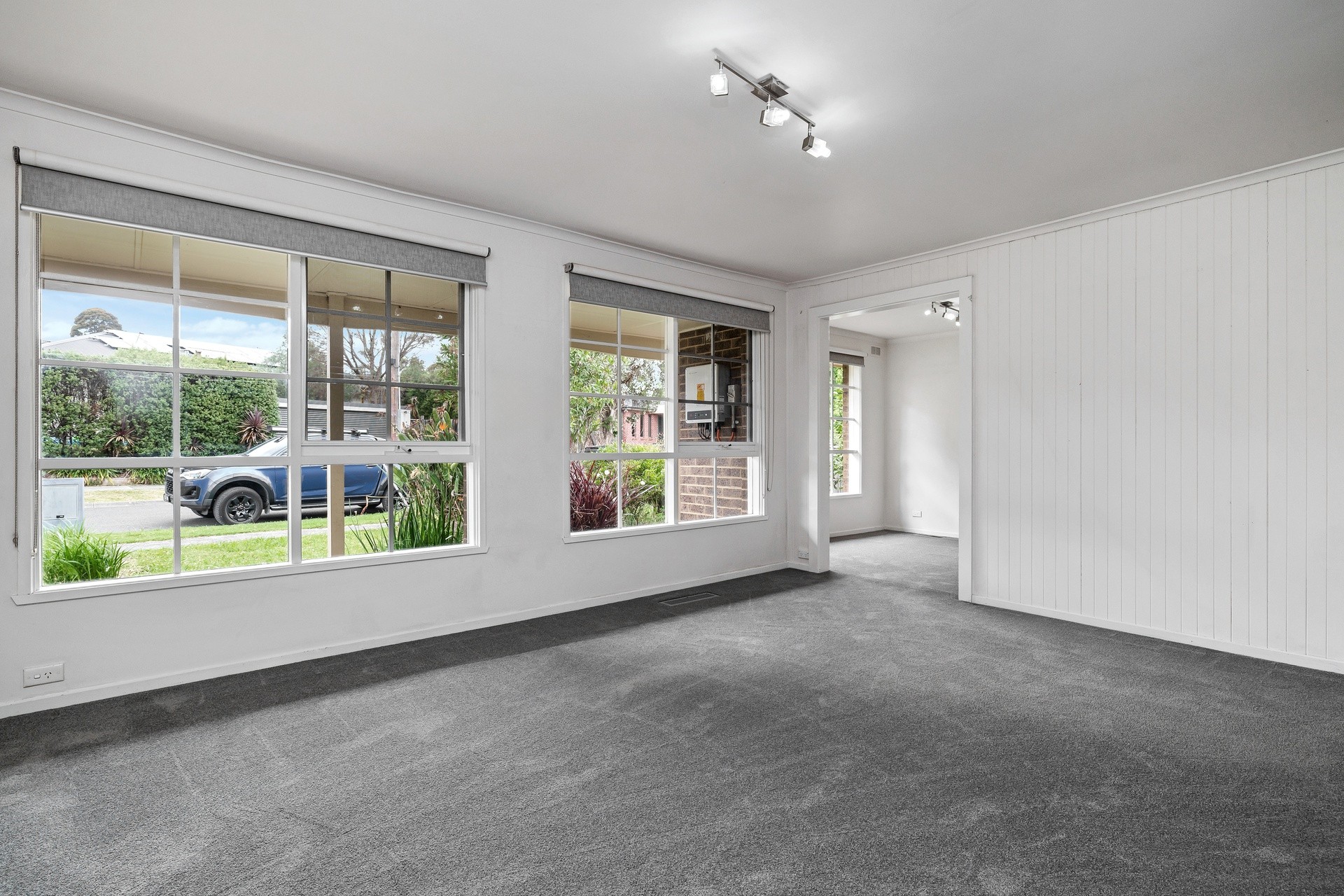 36 Larnook Crescent, Mooroolbark, VIC 3138