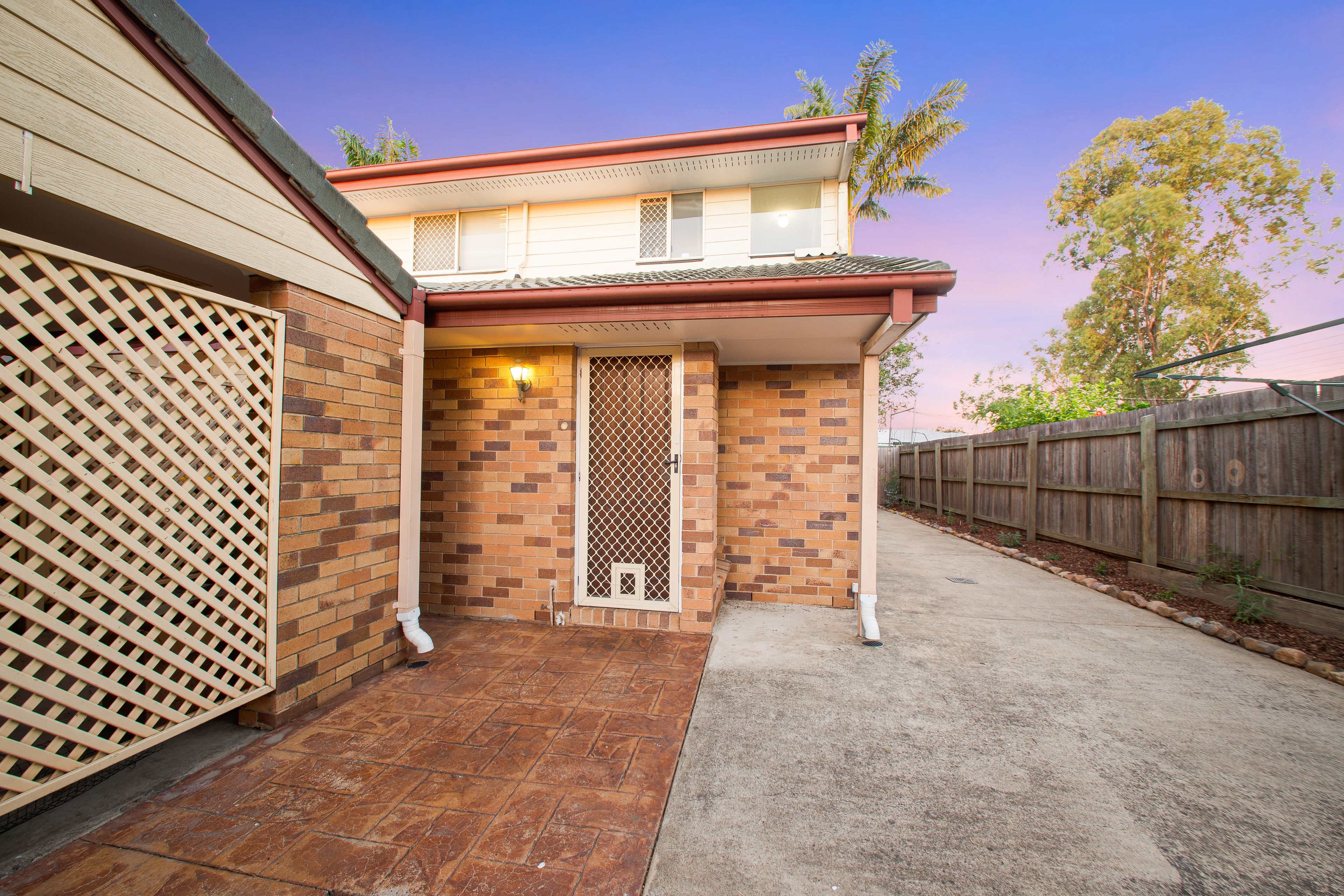 Unit 2/19a Dudleigh Street, Booval, QLD 4304