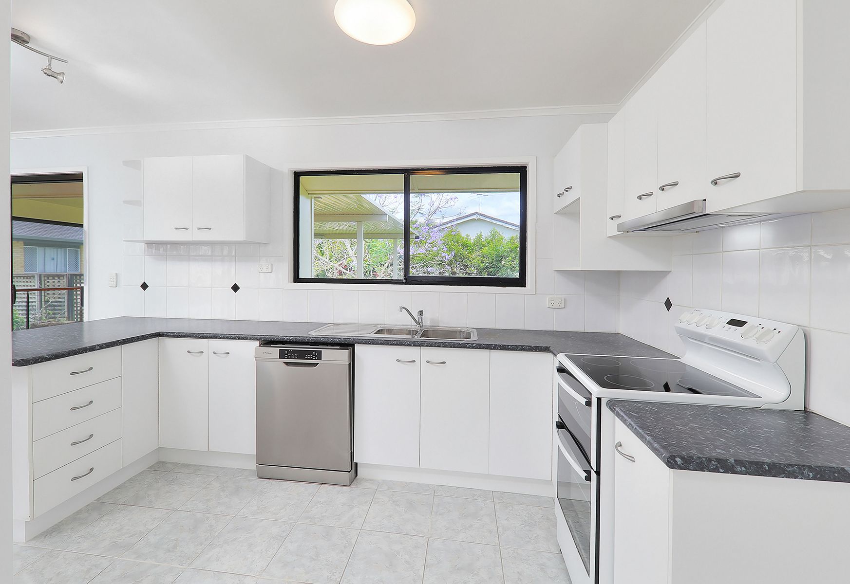 75 Pickworth Street, Upper Mount Gravatt, QLD 4122
