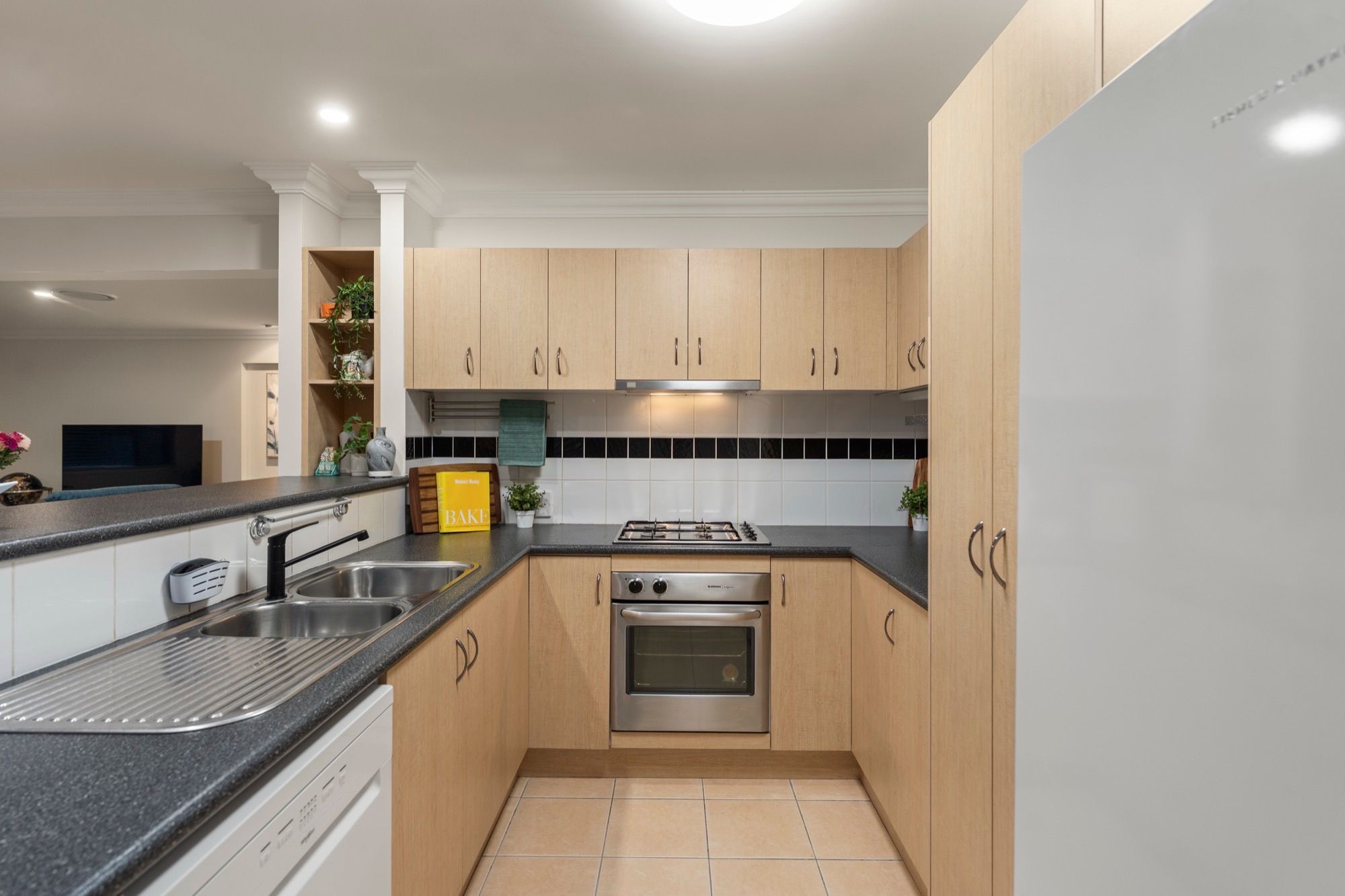 7 Murchison Court — photo 8 of 23