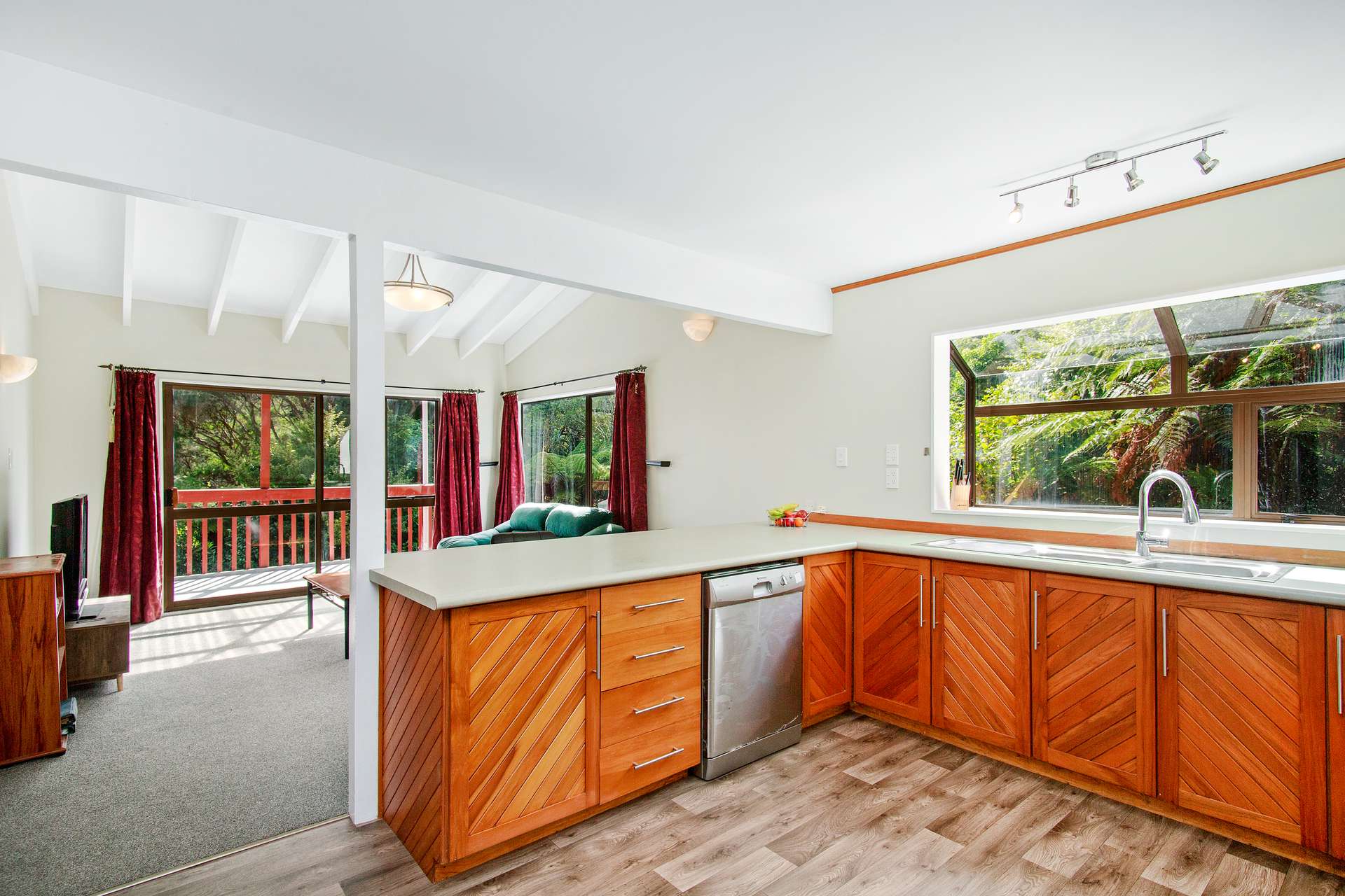 23F Kennedy Grove photo 7