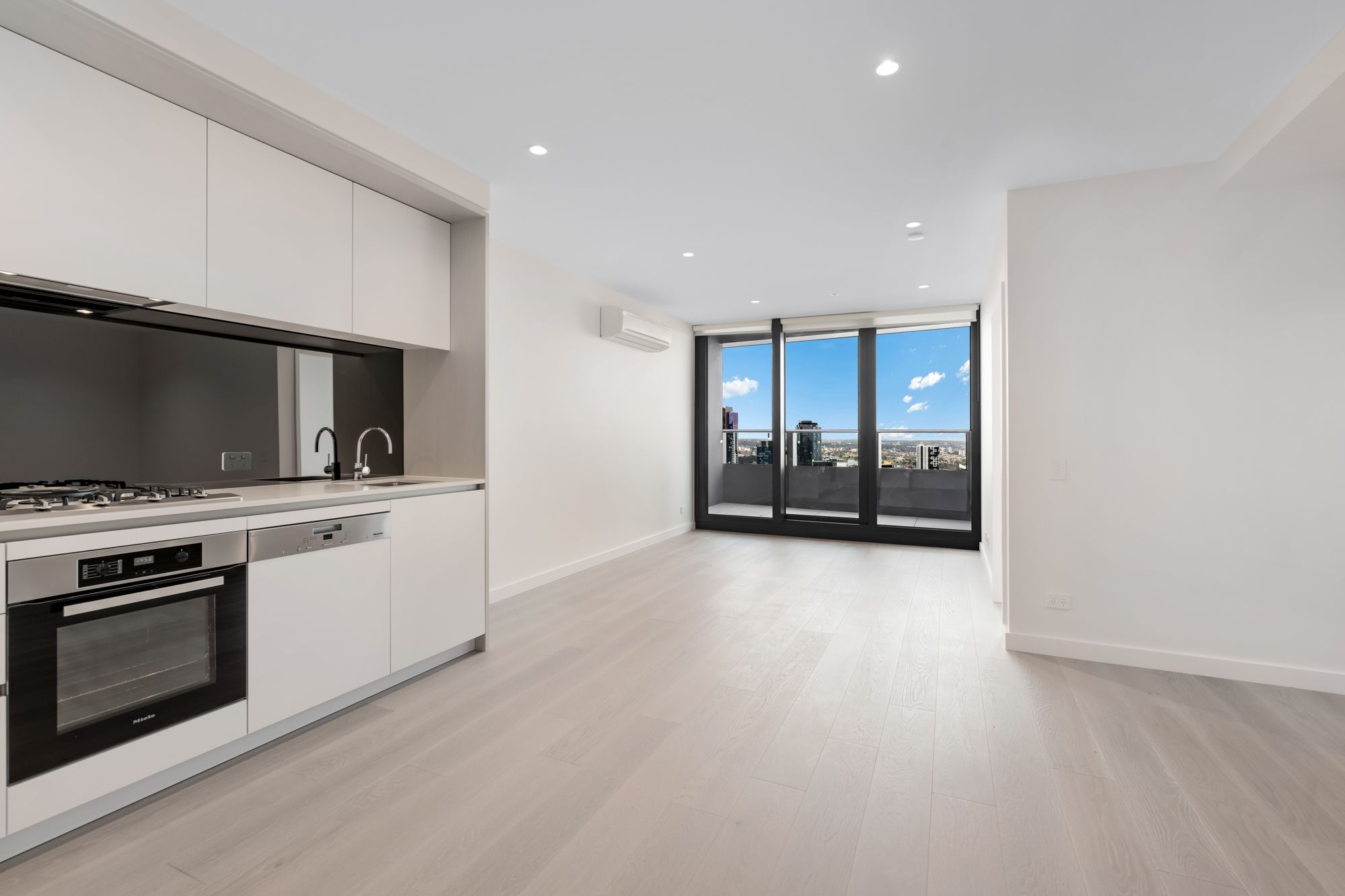 3907/628 Flinders Street, Docklands, VIC 3008