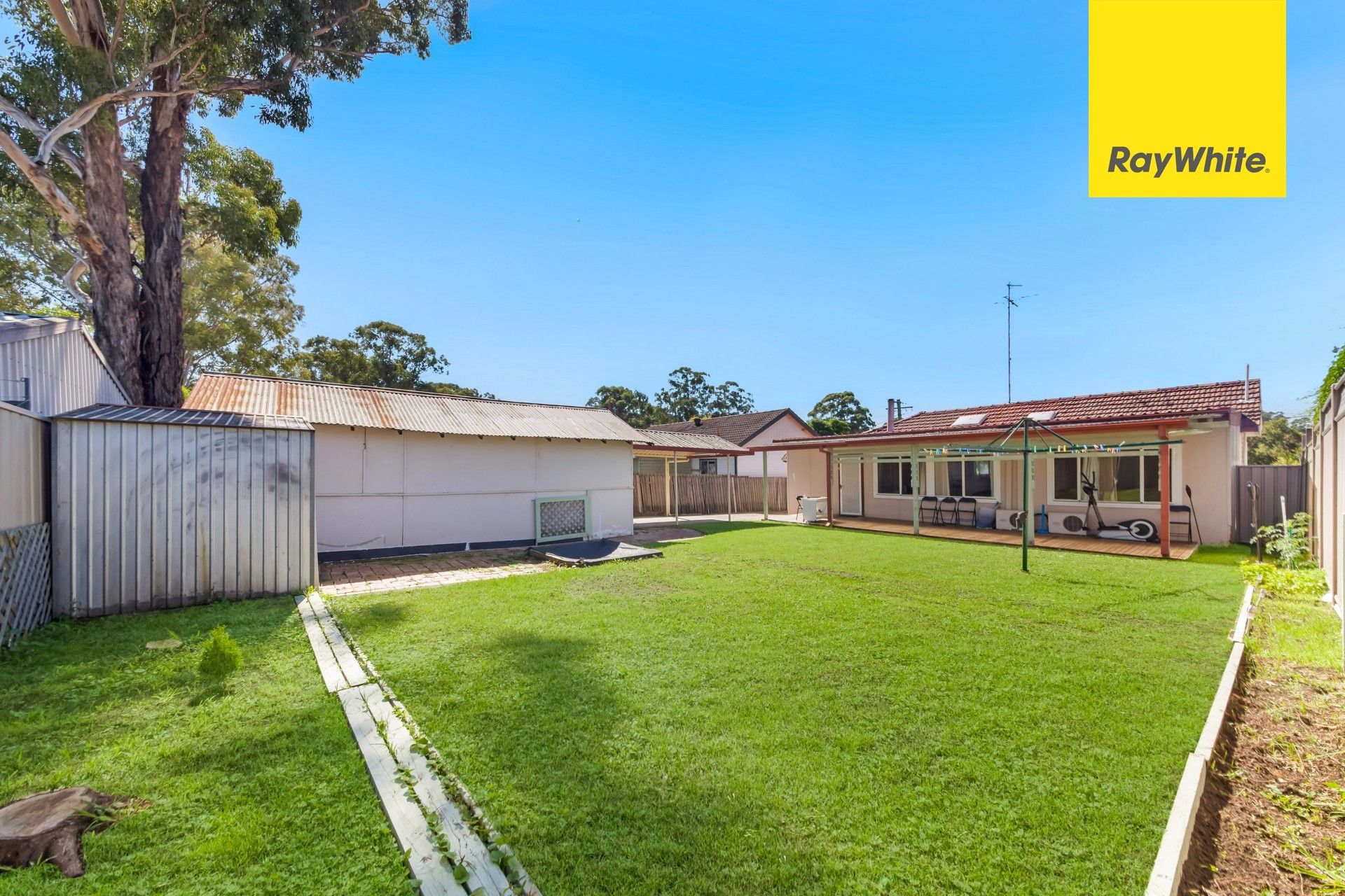 27 Matthew Crescent, Blacktown NSW 2148