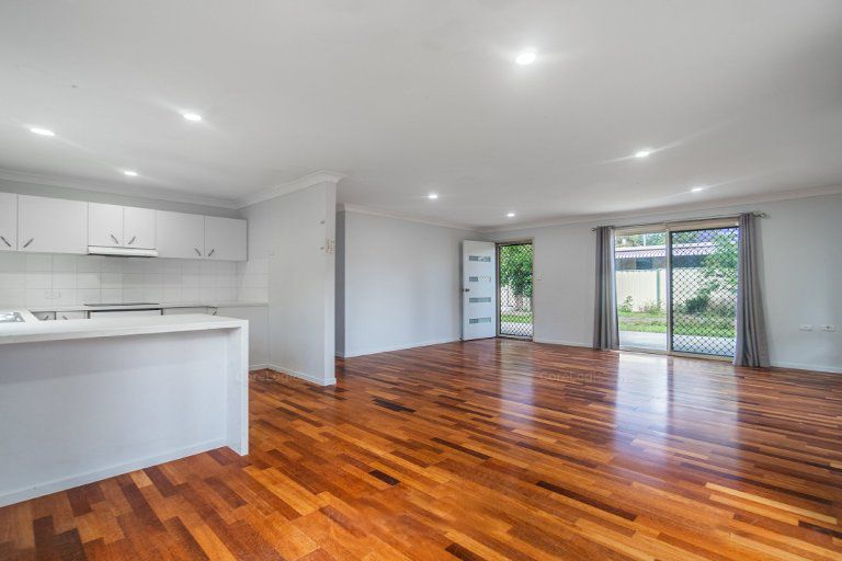 302 Middle Road, Boronia Heights, QLD 4124
