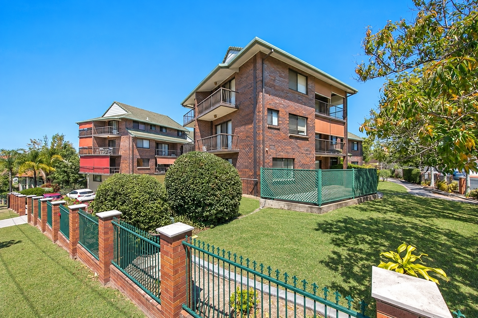 25/43 Ashgrove Avenue — photo from Ray White Ashgrove