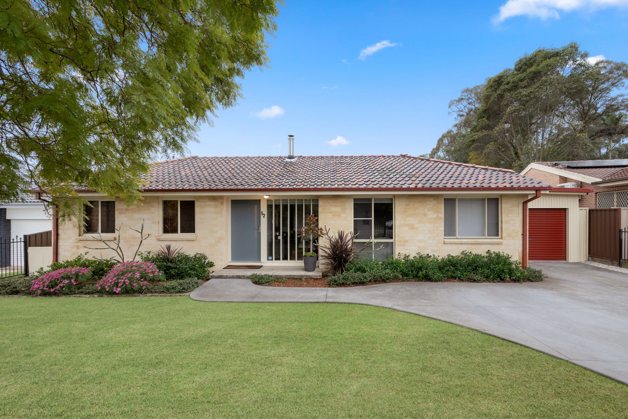 52 The Parkway, Bradbury, NSW 2560