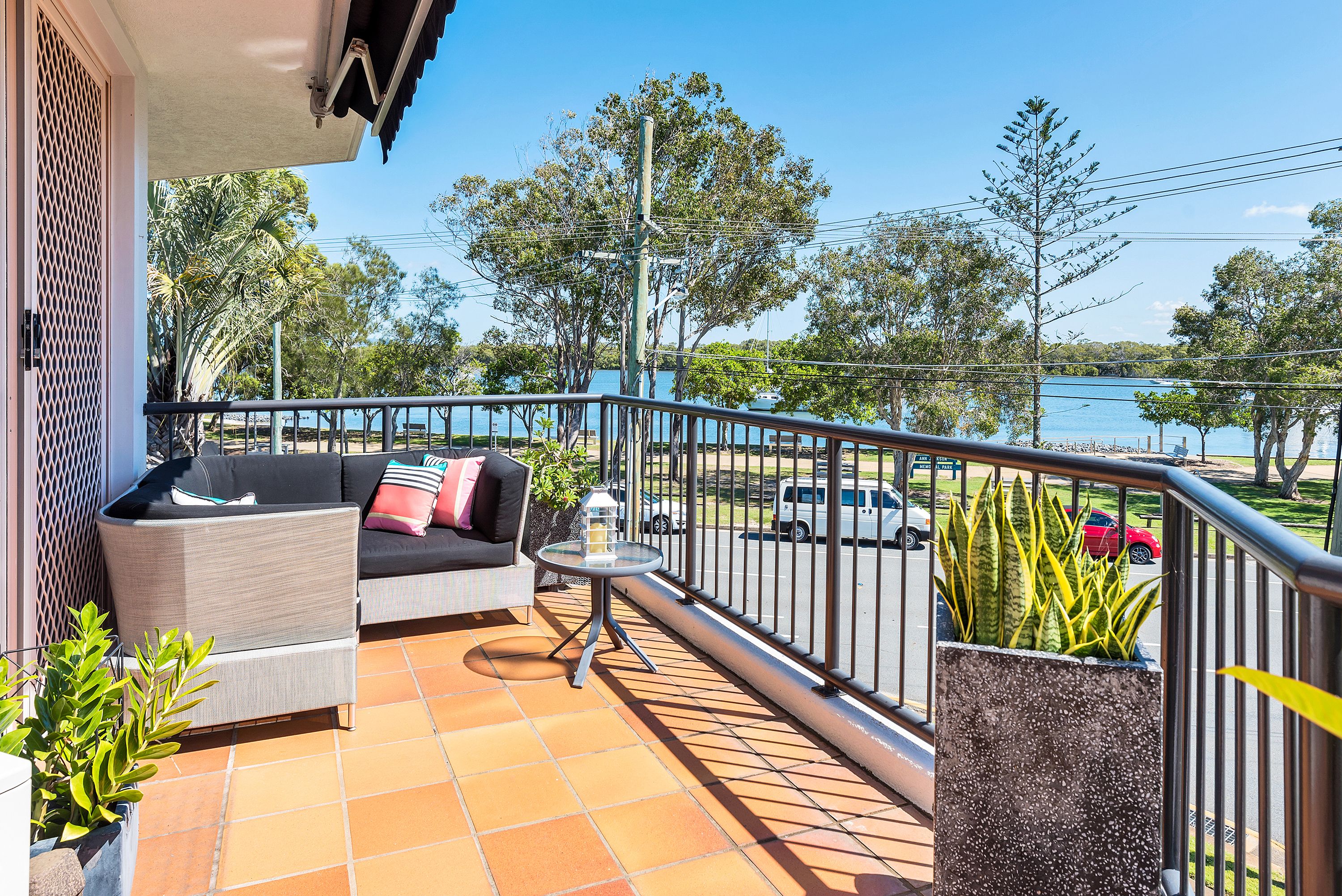 6/7 Esplanade West, Paradise Point, QLD 4216