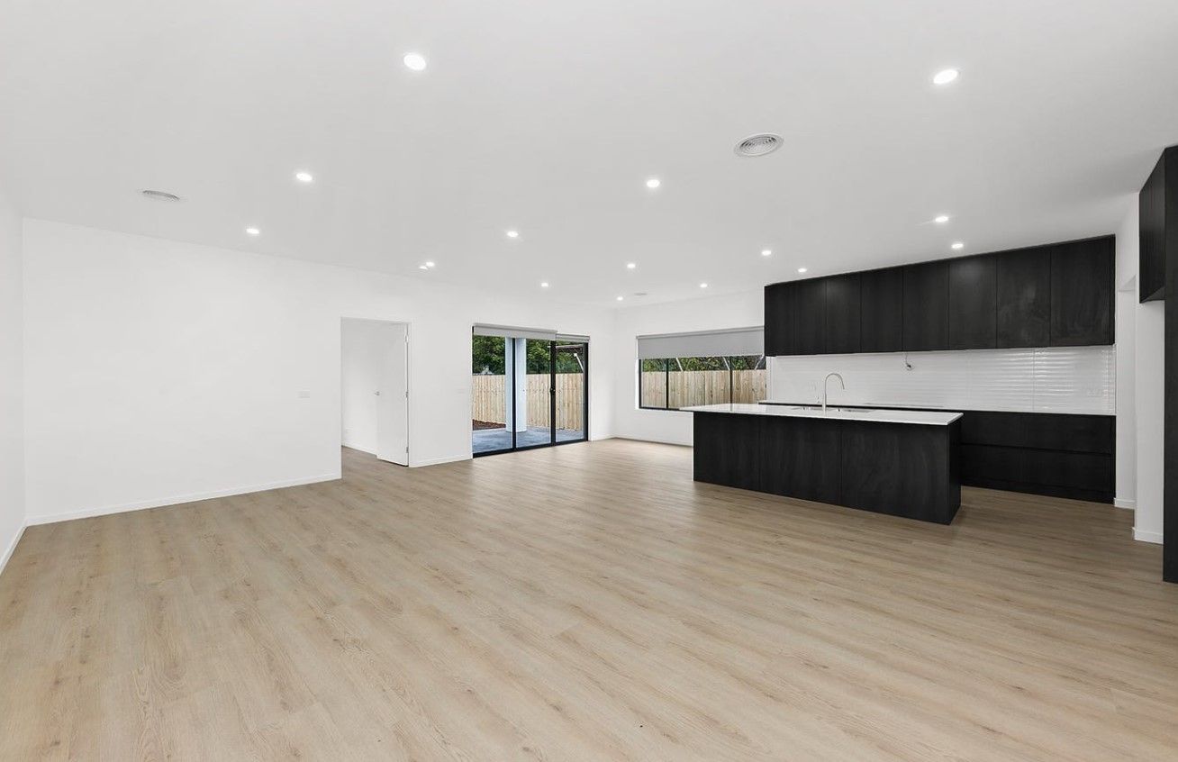 19 Glenwood Avenue, Glen Waverley, VIC 3150