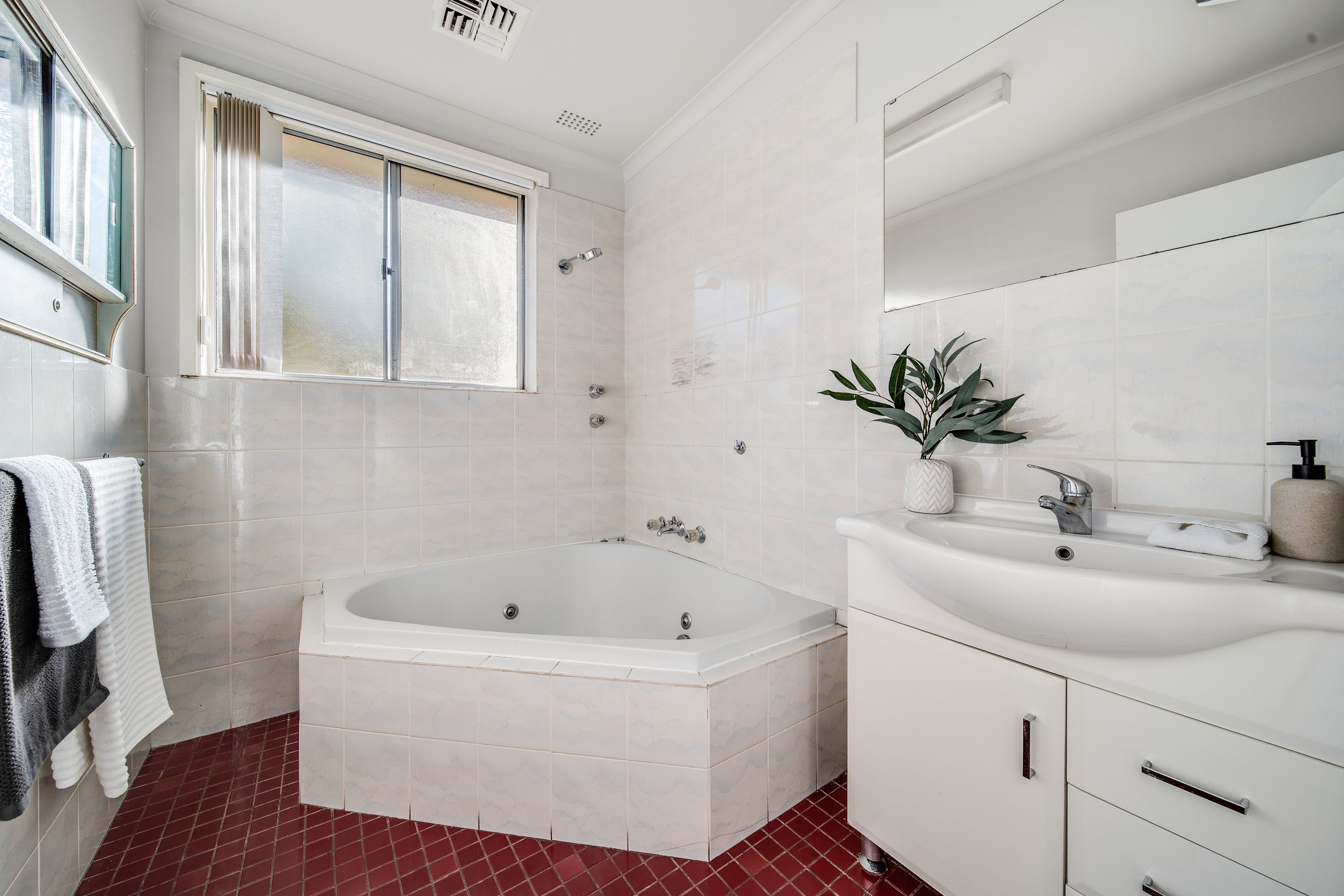 68 Belconnen Way — photo 13 of 19