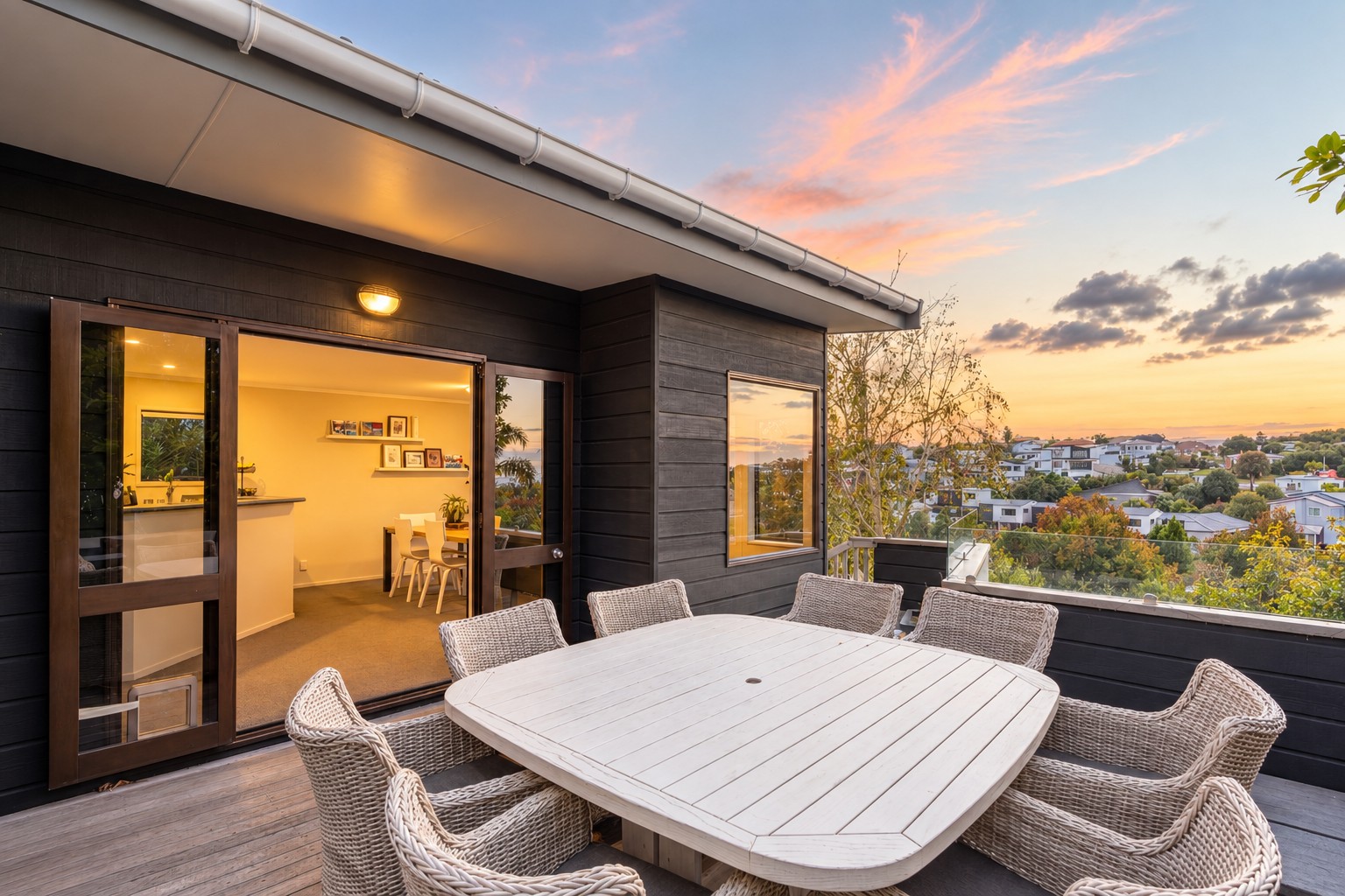 12 Braemar Road, Rothesay Bay, North Shore City