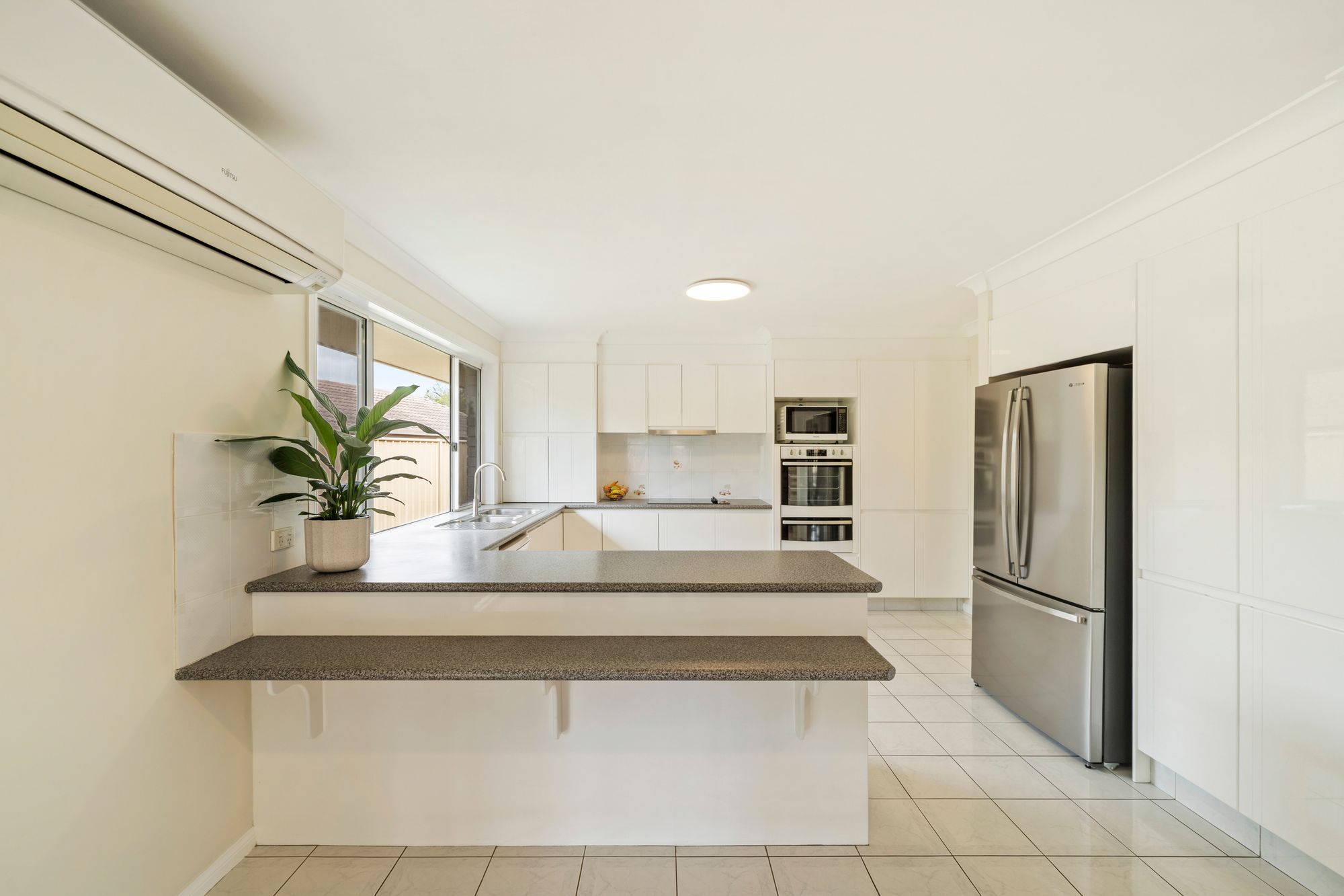 2 Hastings Crescent — photo 8 of 25