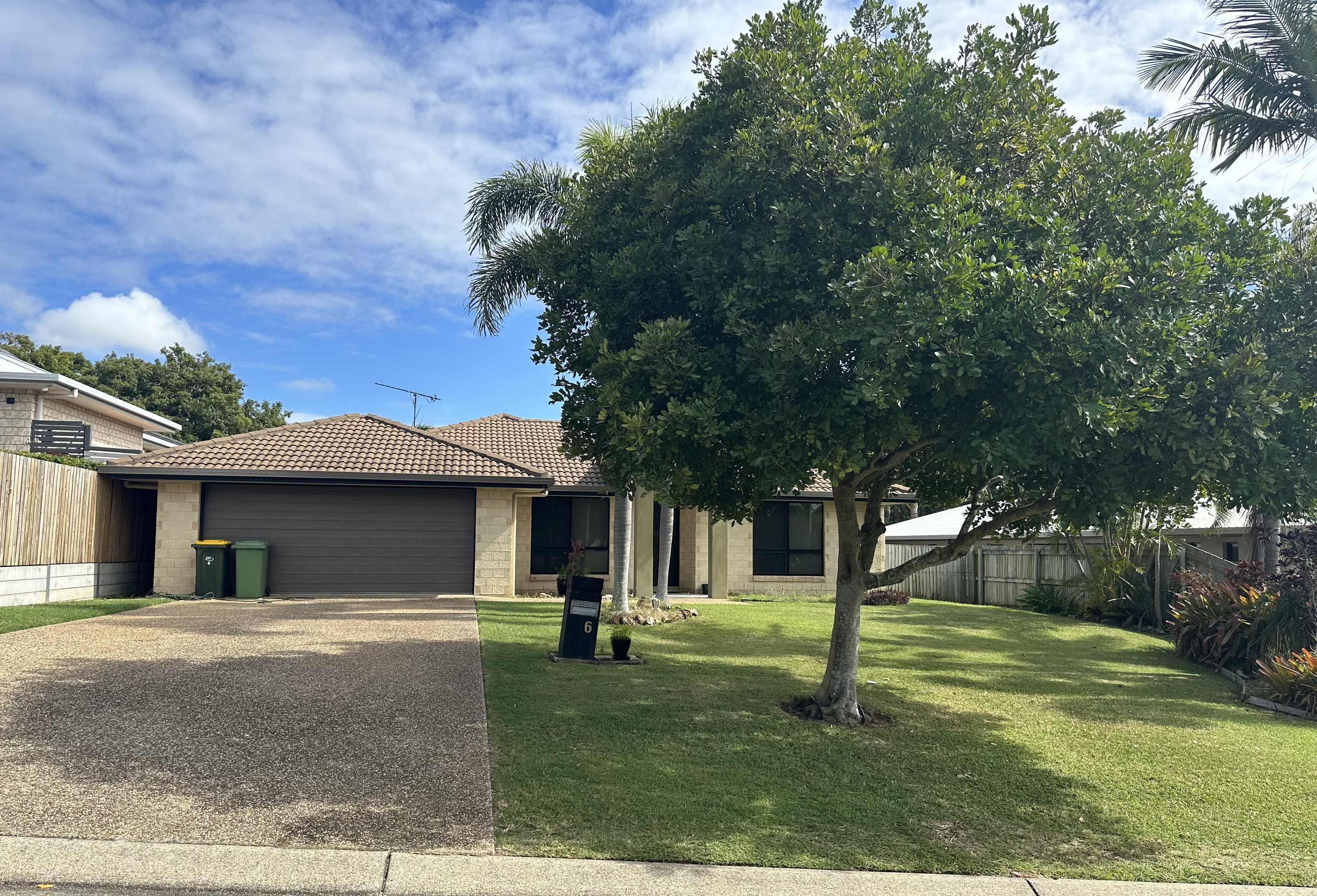 6 Barrington Court, Pacific Heights, QLD 4703