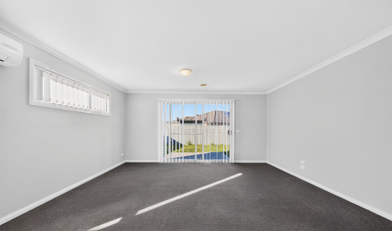 7 Nassella Close — photo 5 of 13