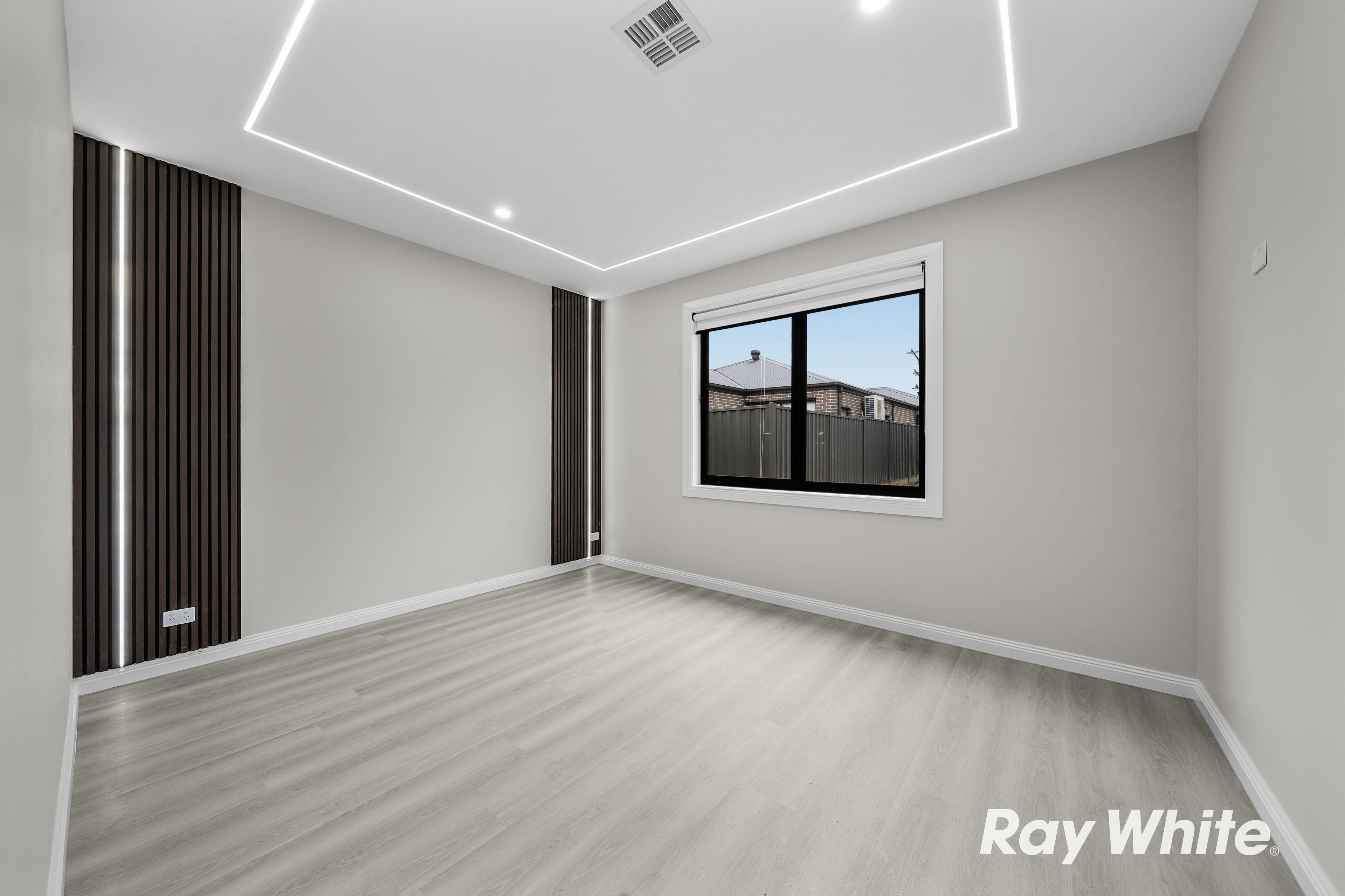 48 Pulchella Crescent — photo 10 of 21