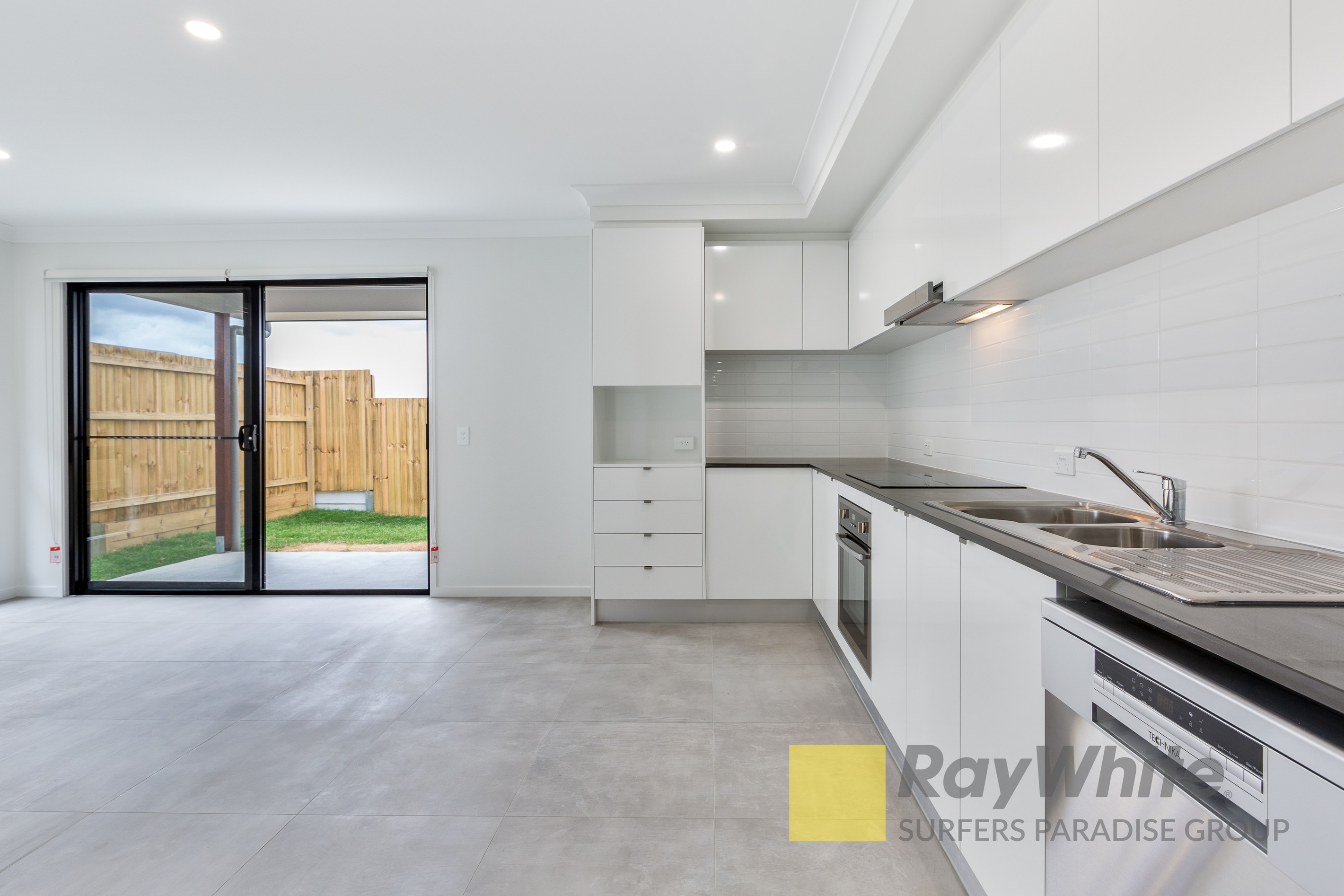 1/73 East Beaumont Road, Park Ridge, QLD 4125