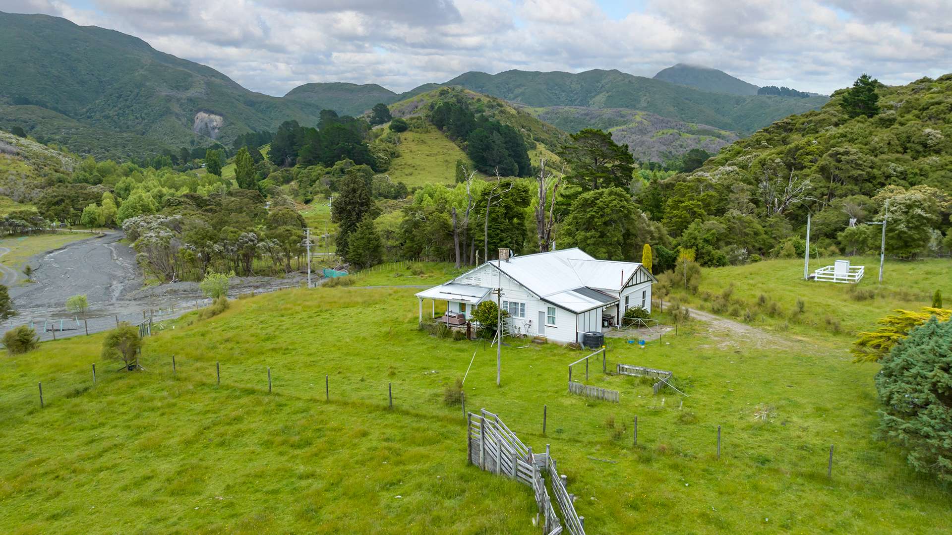 418 Kaiwaka Road photo 4
