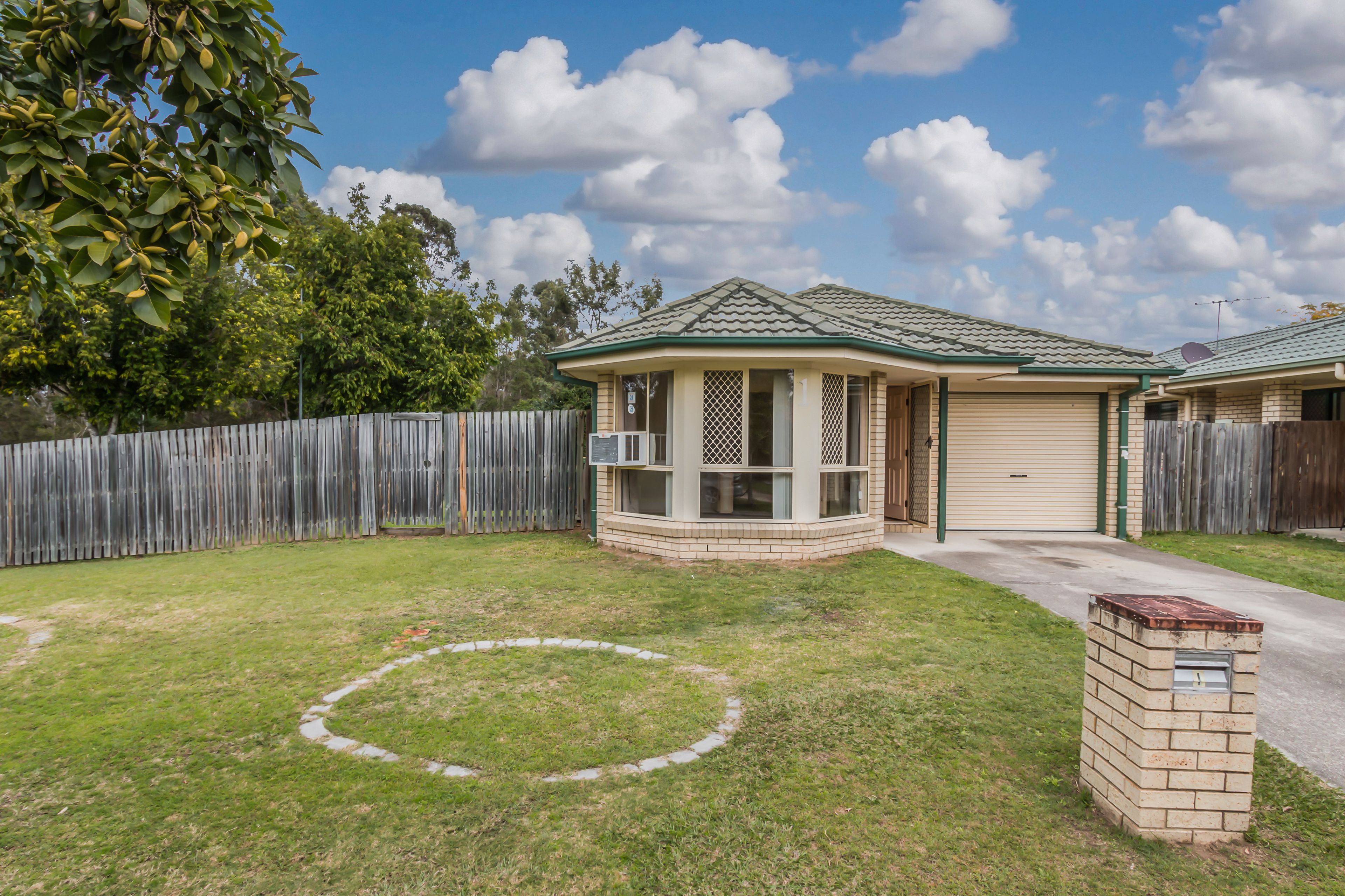 1/7 Billabong Drive — photo from Ray White Daisy Hill