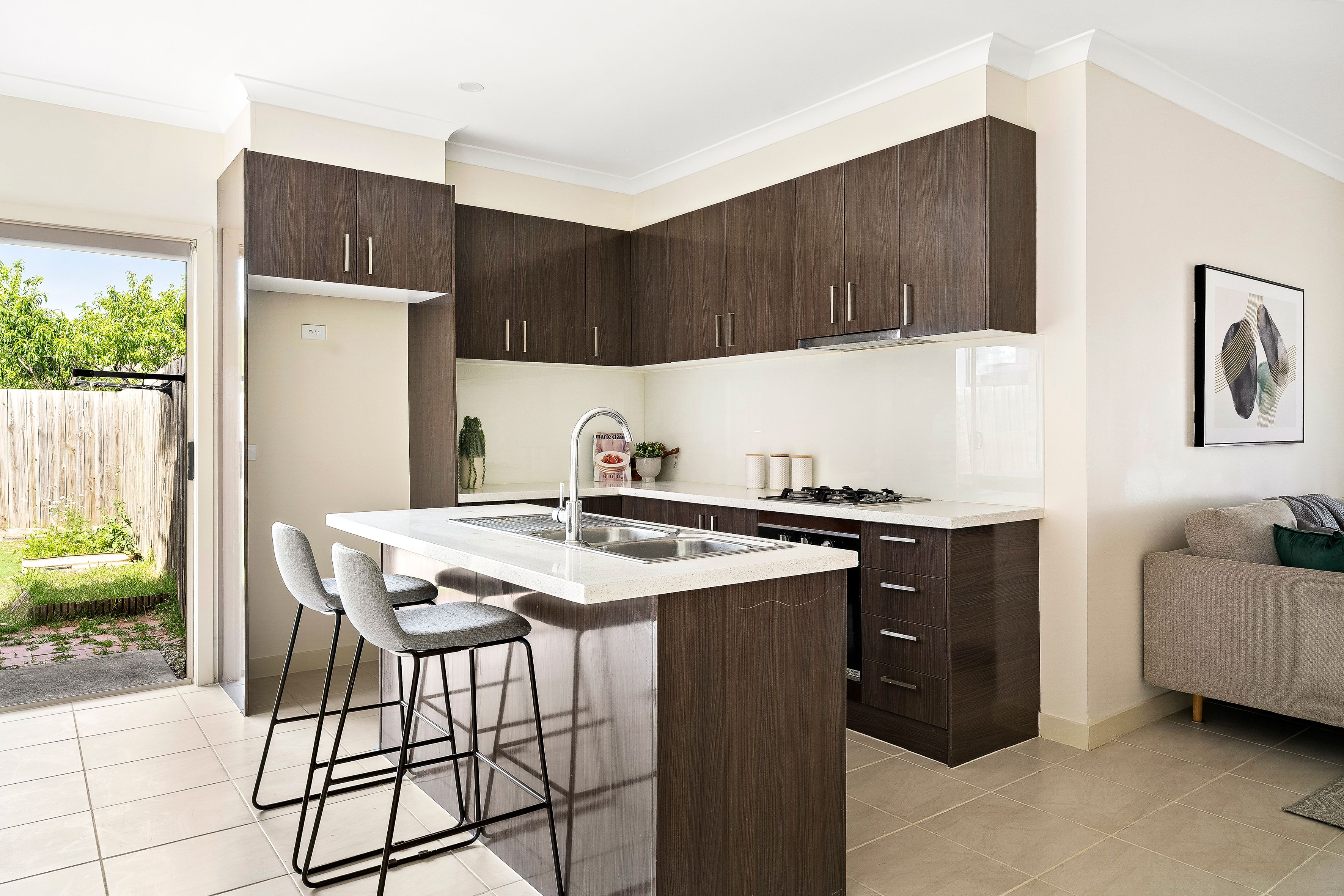 3/2 Evans Court — photo 6 of 15