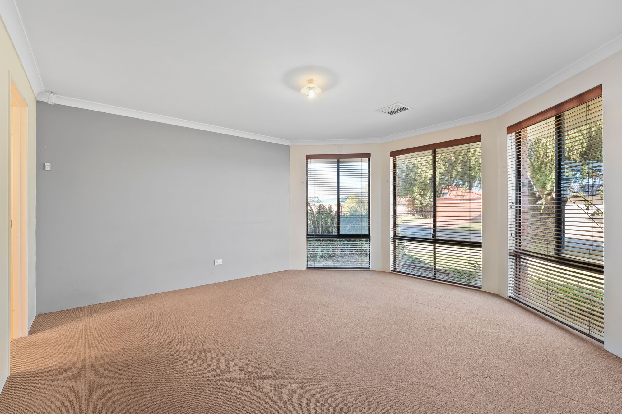 59 Fairview Drive, Waikiki, WA 6169